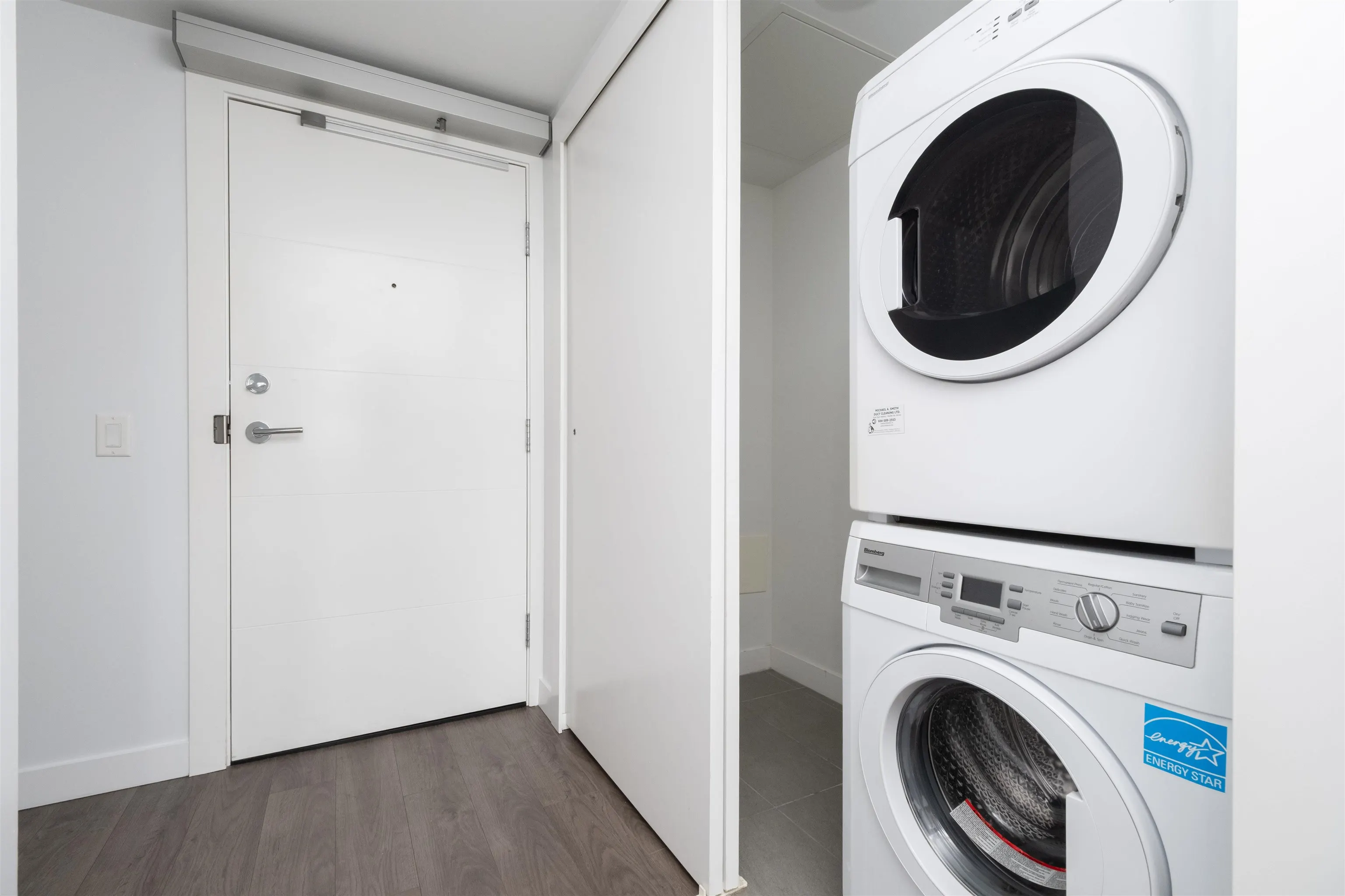 912 988 Quayside Drive