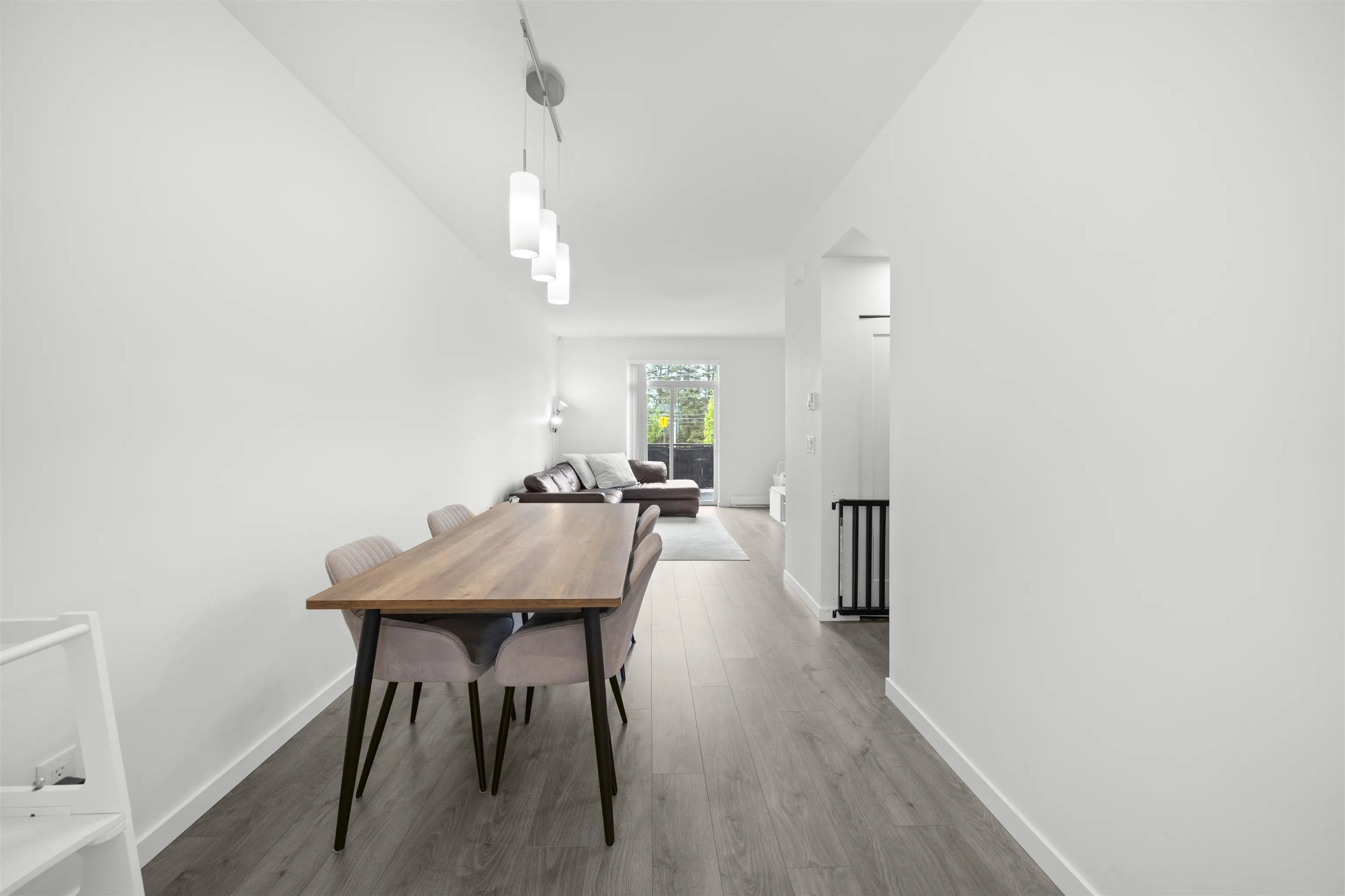 150 15235 Sitka Drive