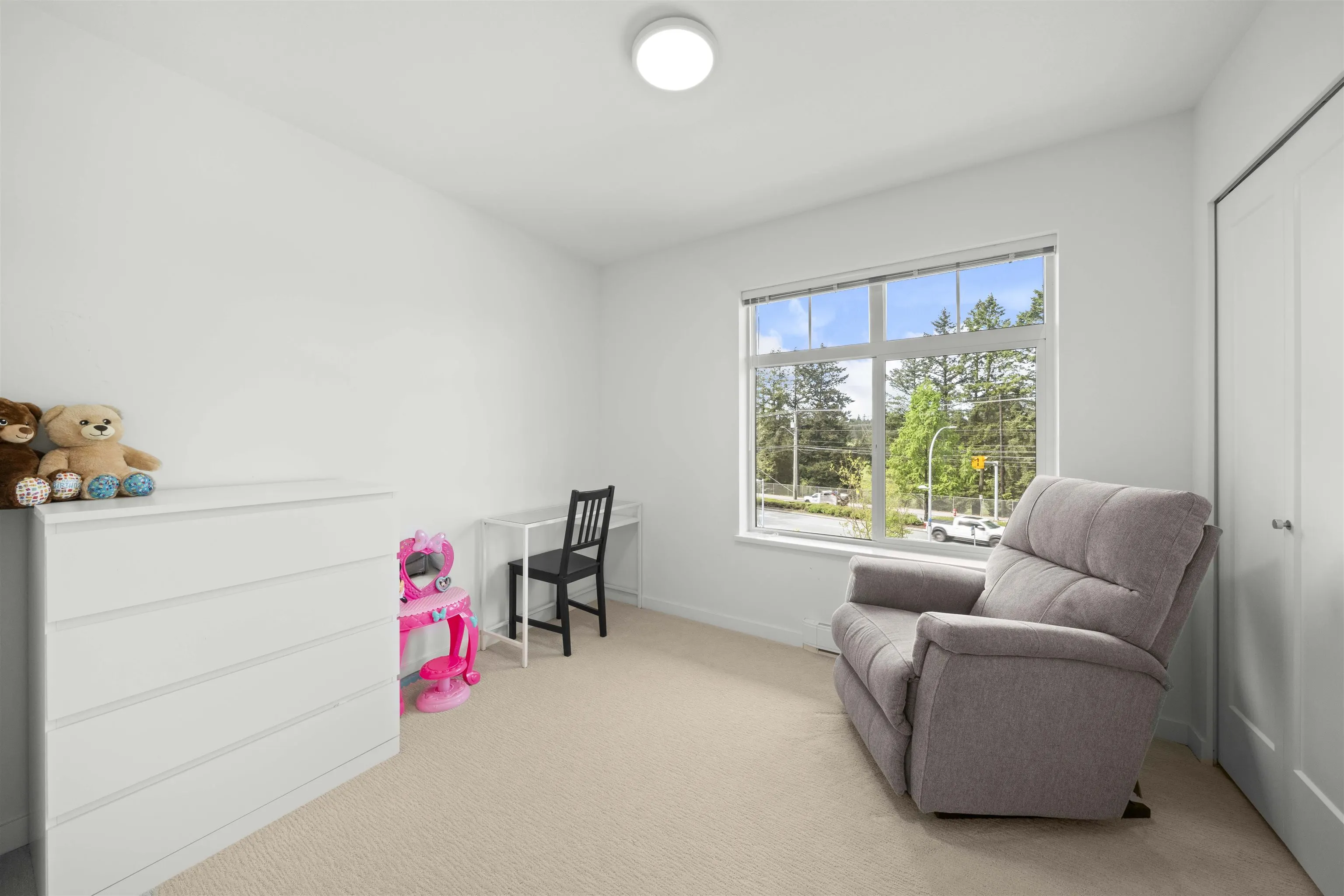 150 15235 Sitka Drive