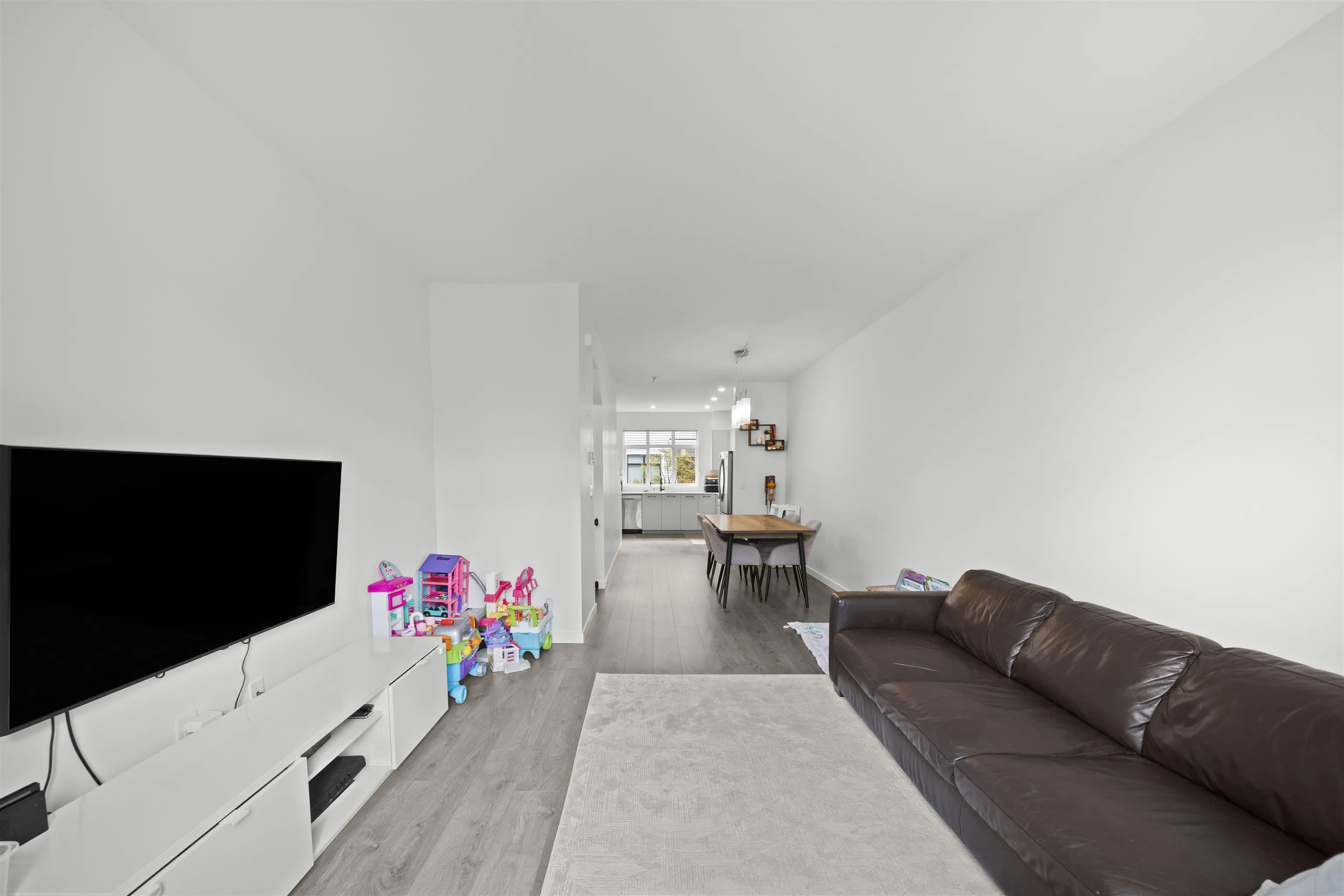 150 15235 Sitka Drive
