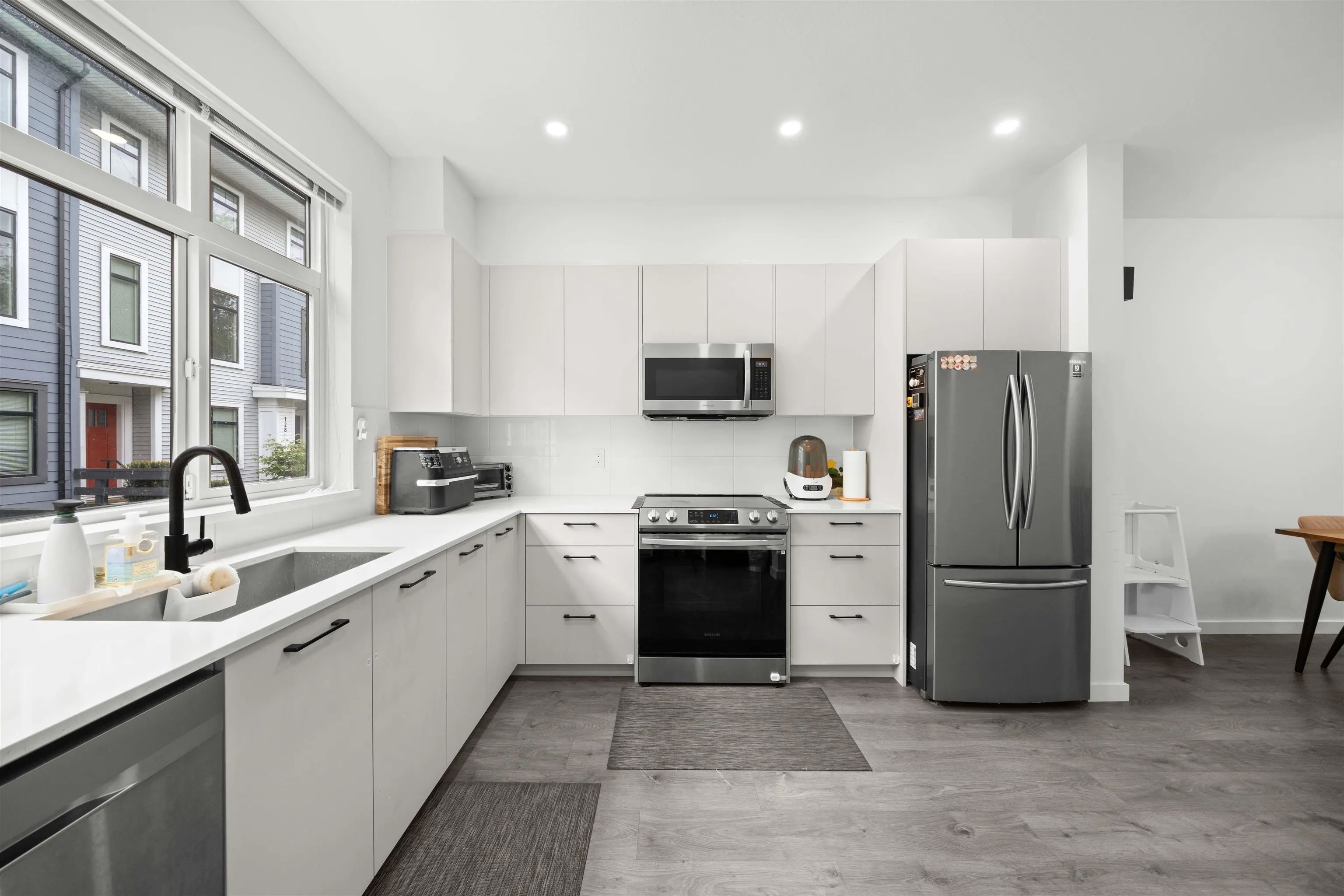 150 15235 Sitka Drive