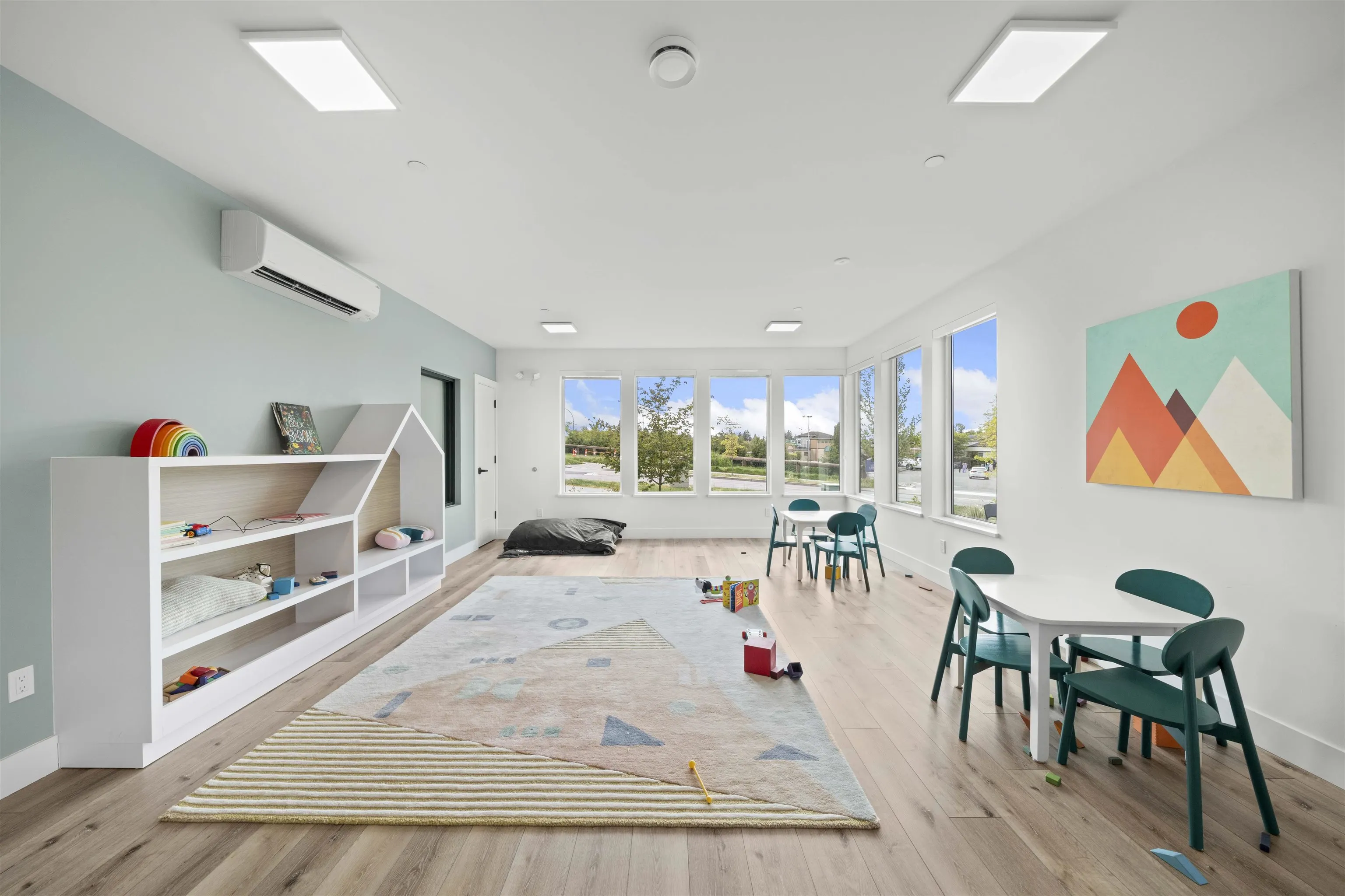 150 15235 Sitka Drive