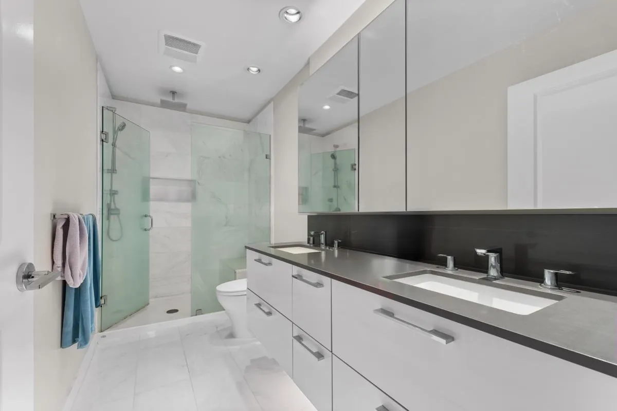 110 5687 Gray Avenue