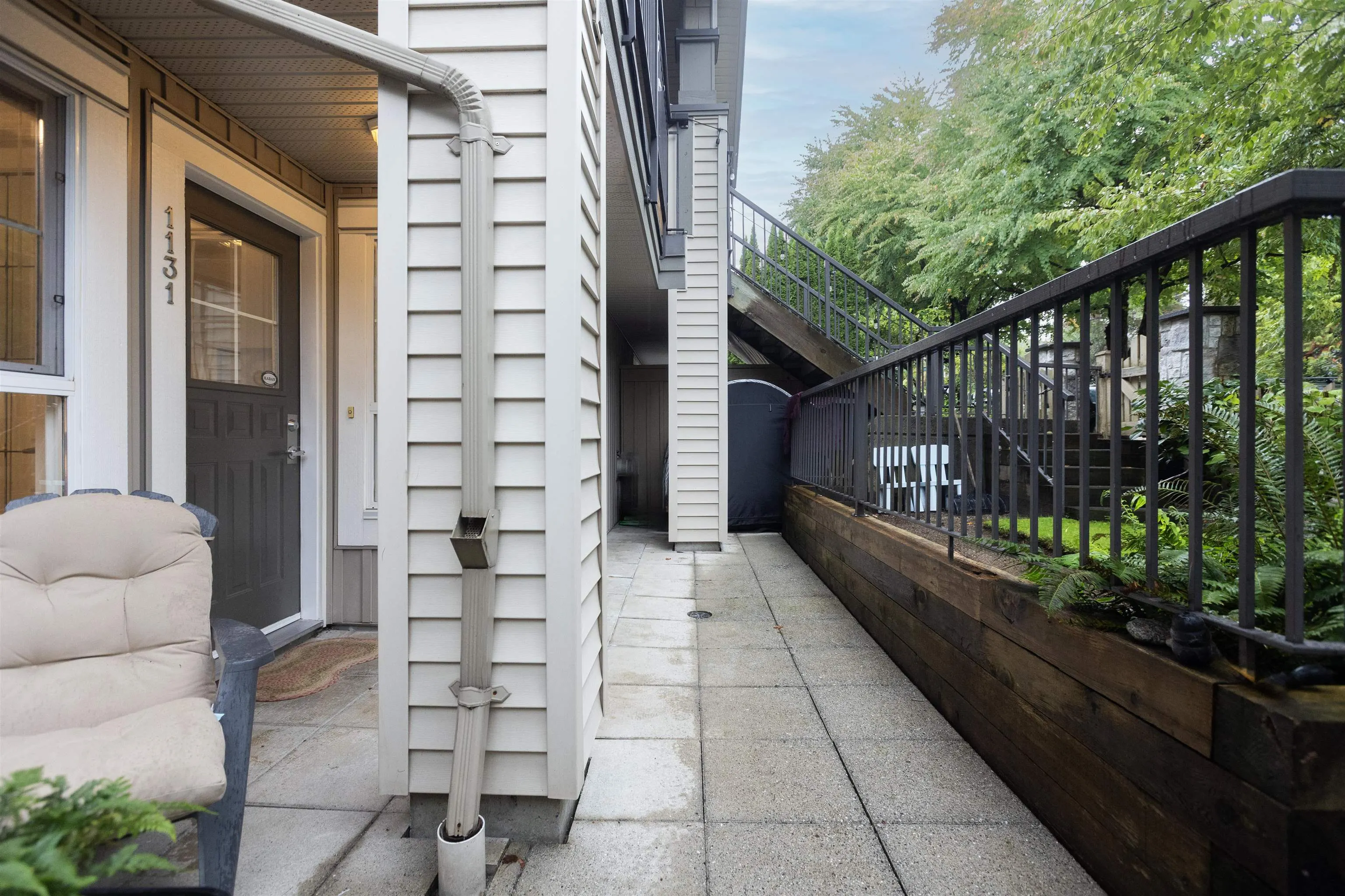1131 Ross Road