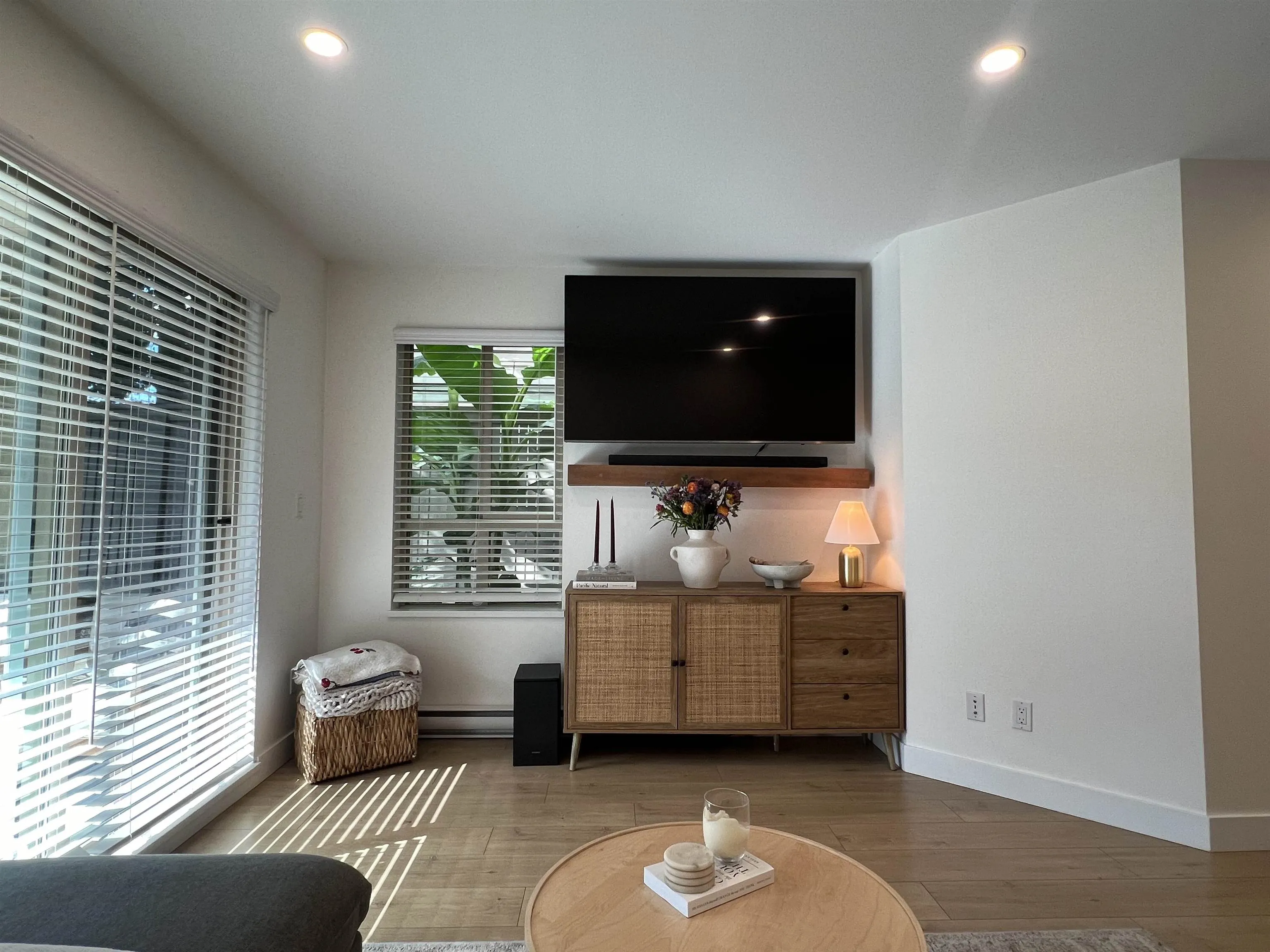 102 21009 56 Avenue