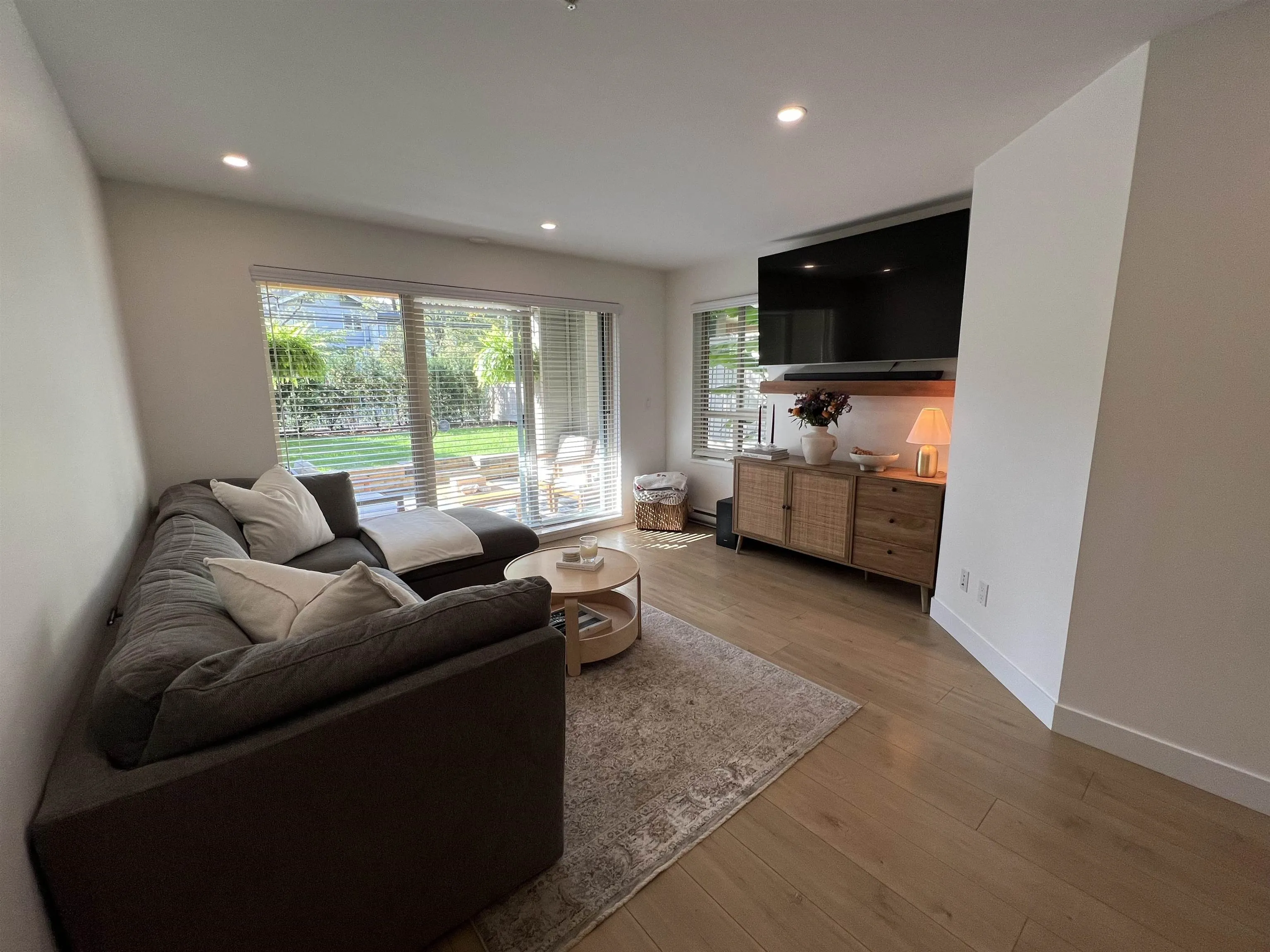 102 21009 56 Avenue