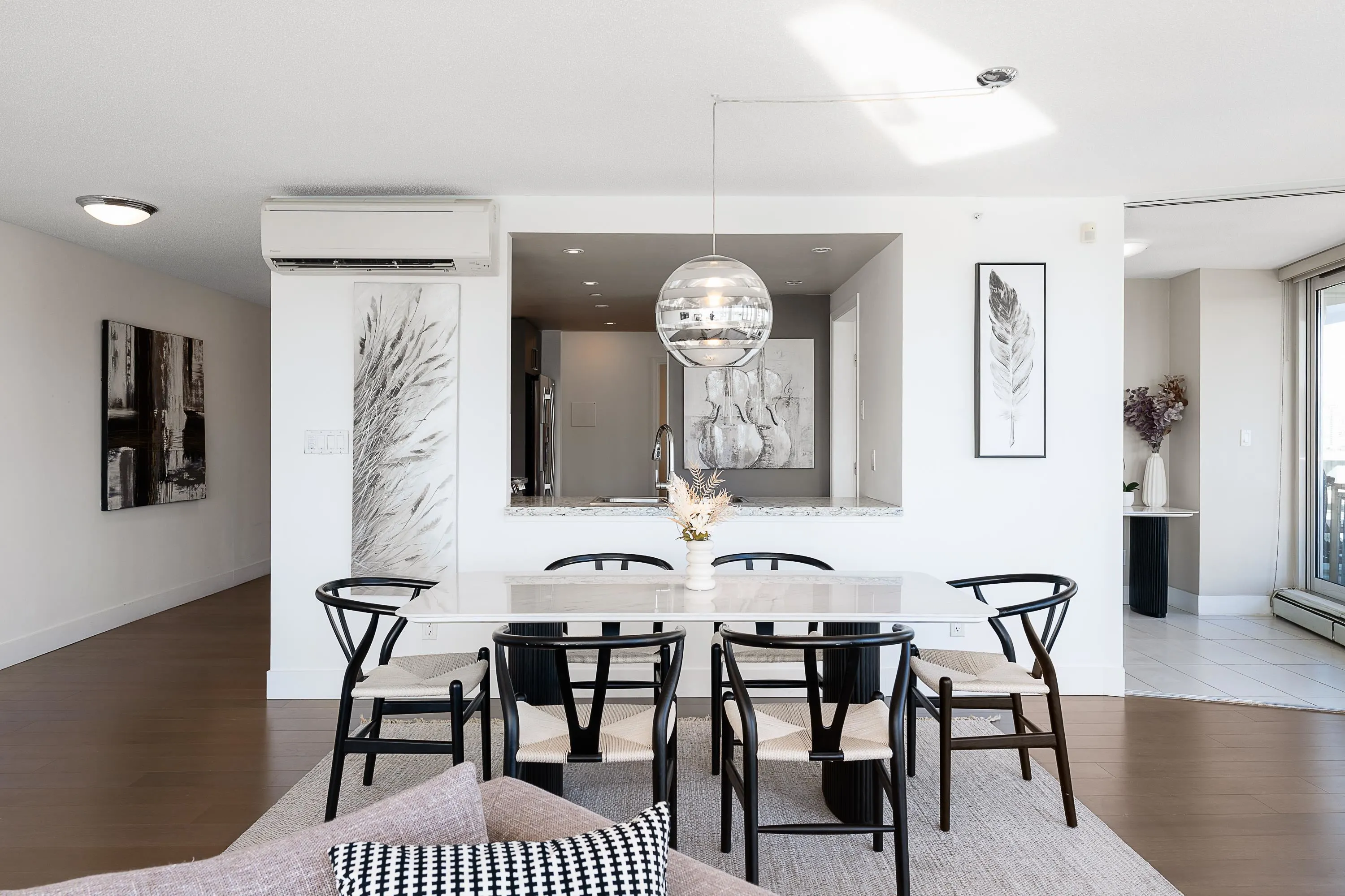 1202 1383 Marinaside Crescent