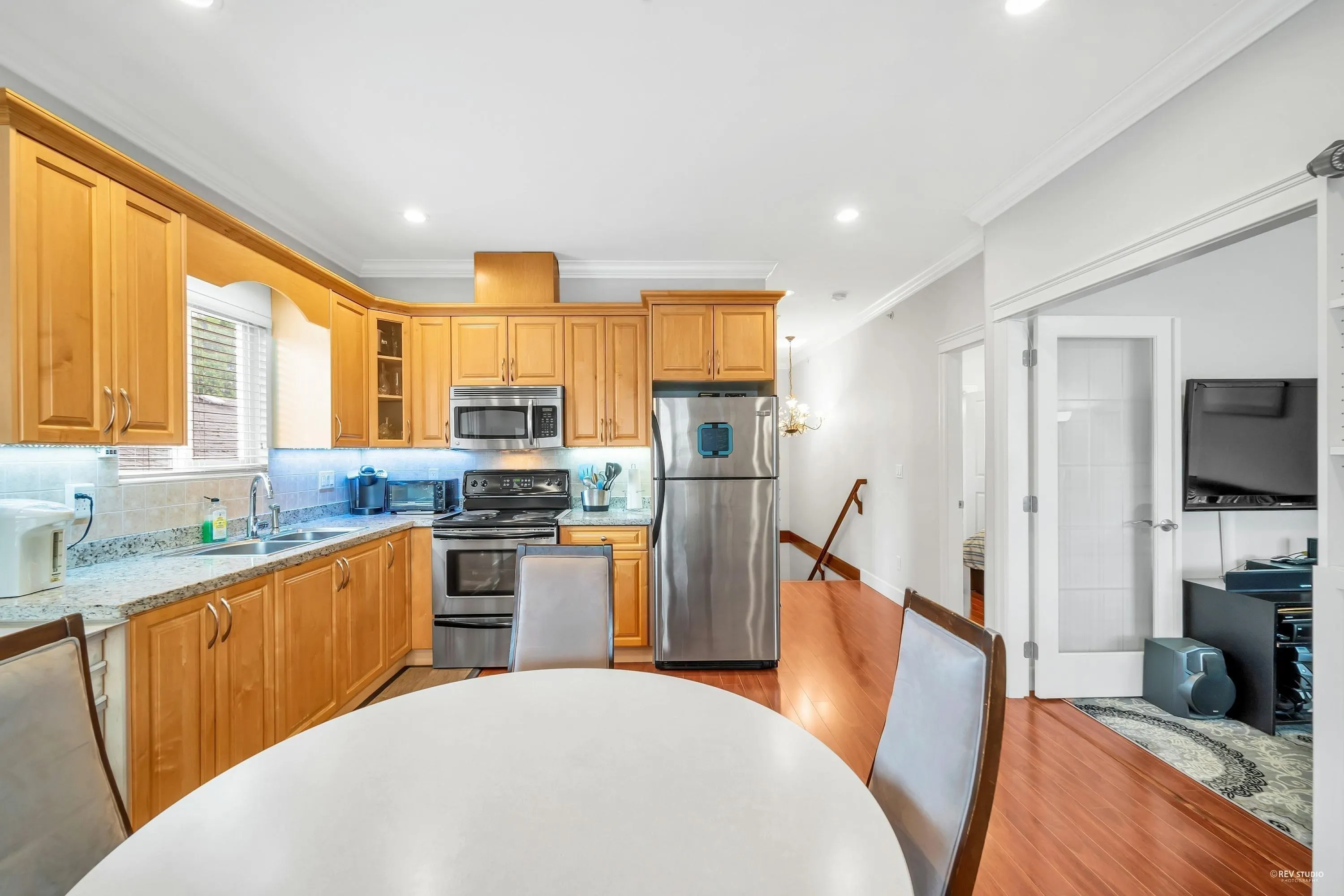 669 W 71st Avenue