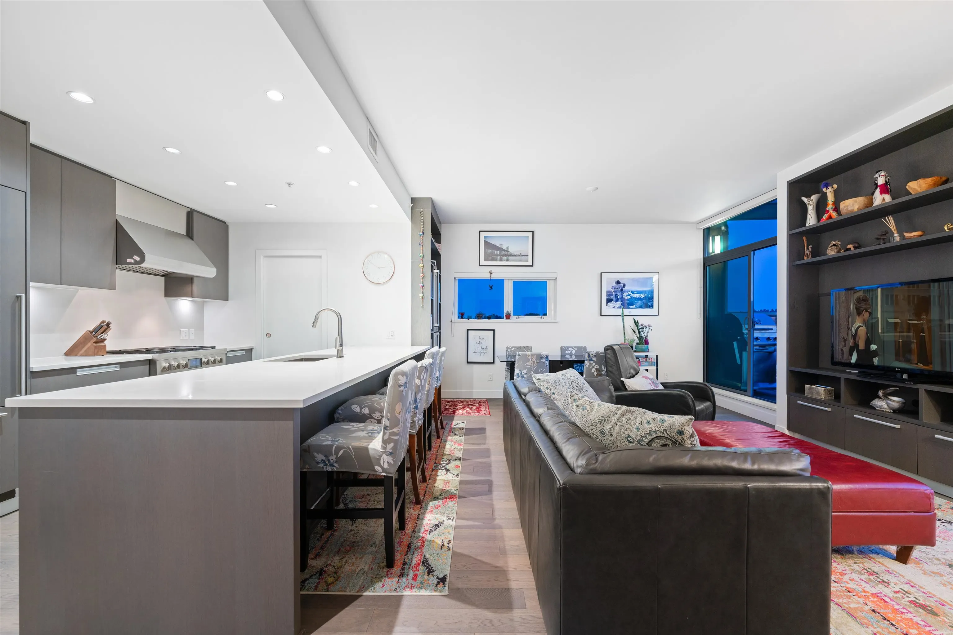 1606 288 W 1st Avenue