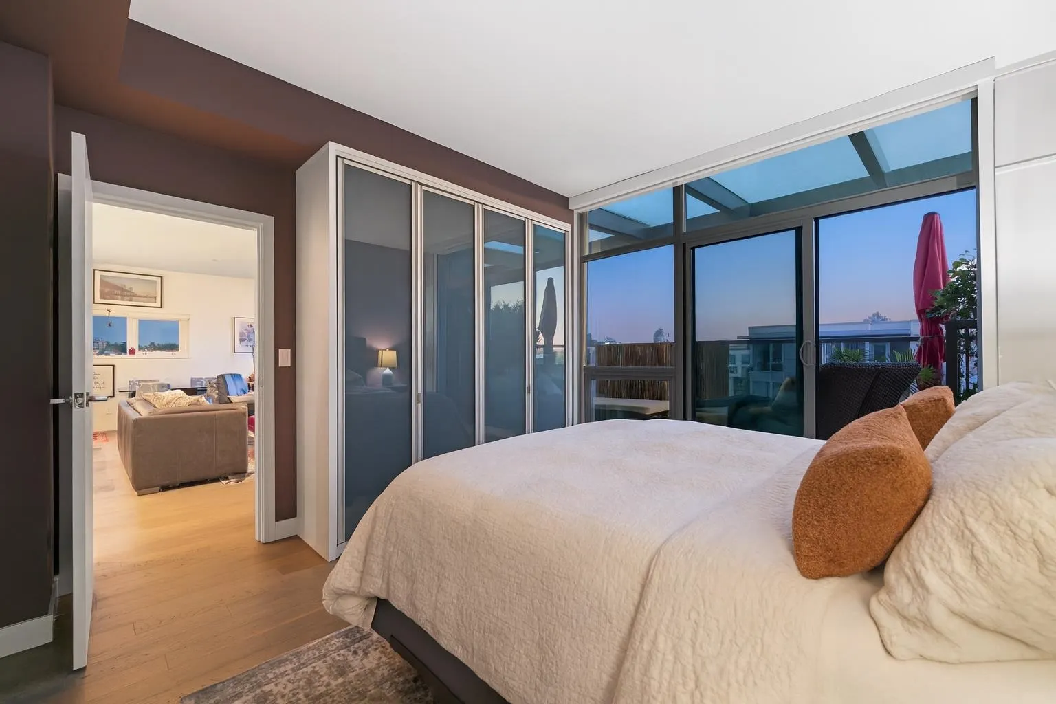 1606 288 W 1st Avenue