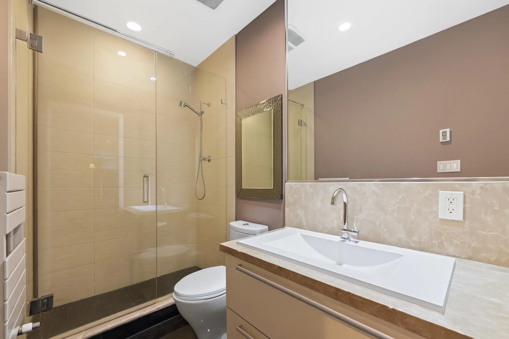 1606 288 W 1st Avenue