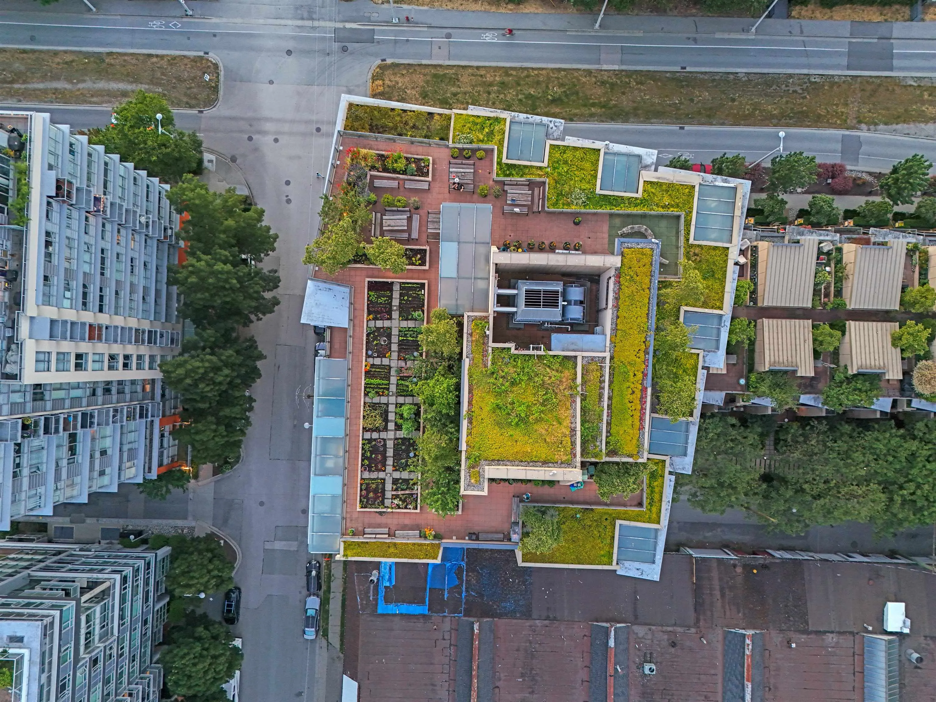 1606 288 W 1st Avenue