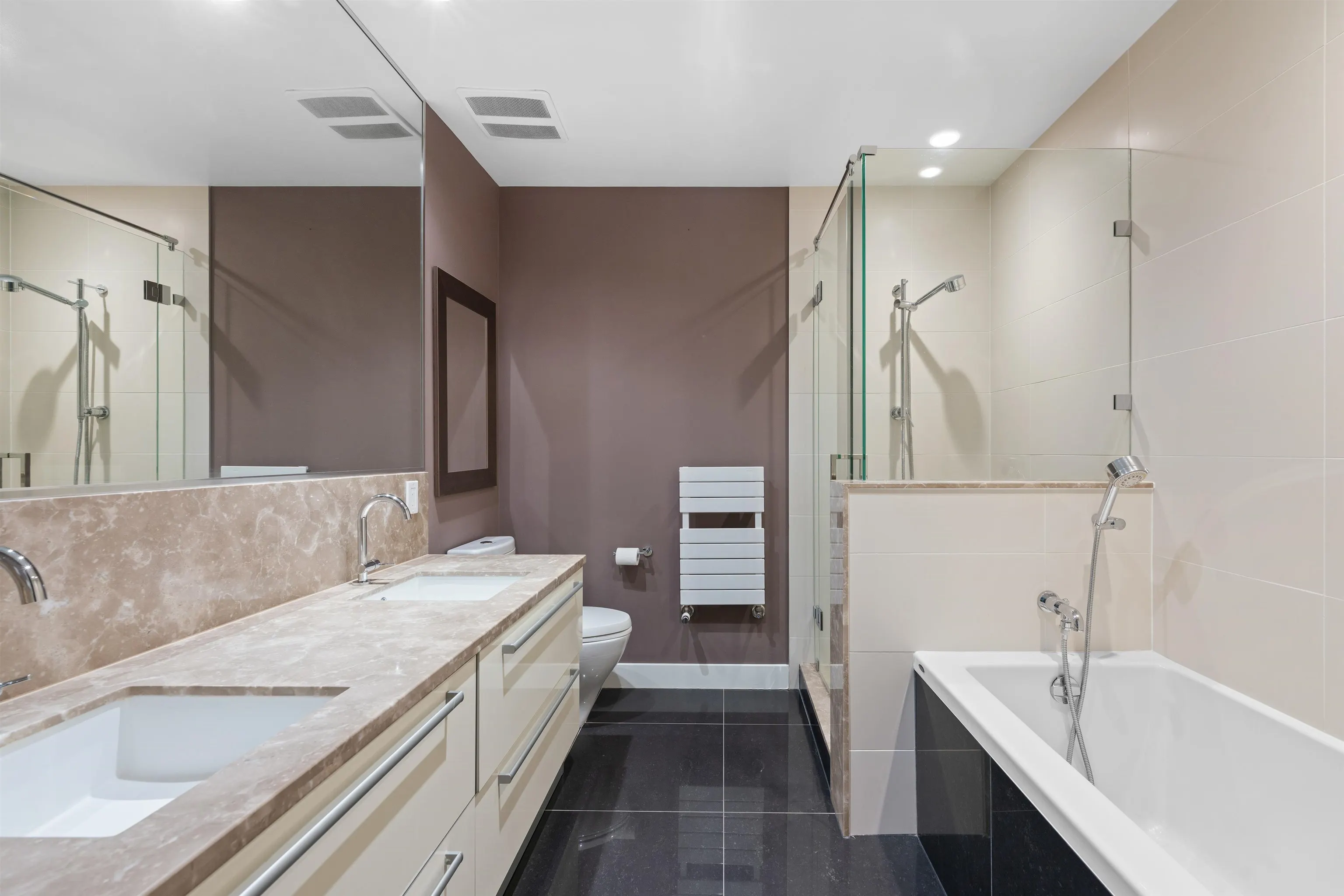 1606 288 W 1st Avenue