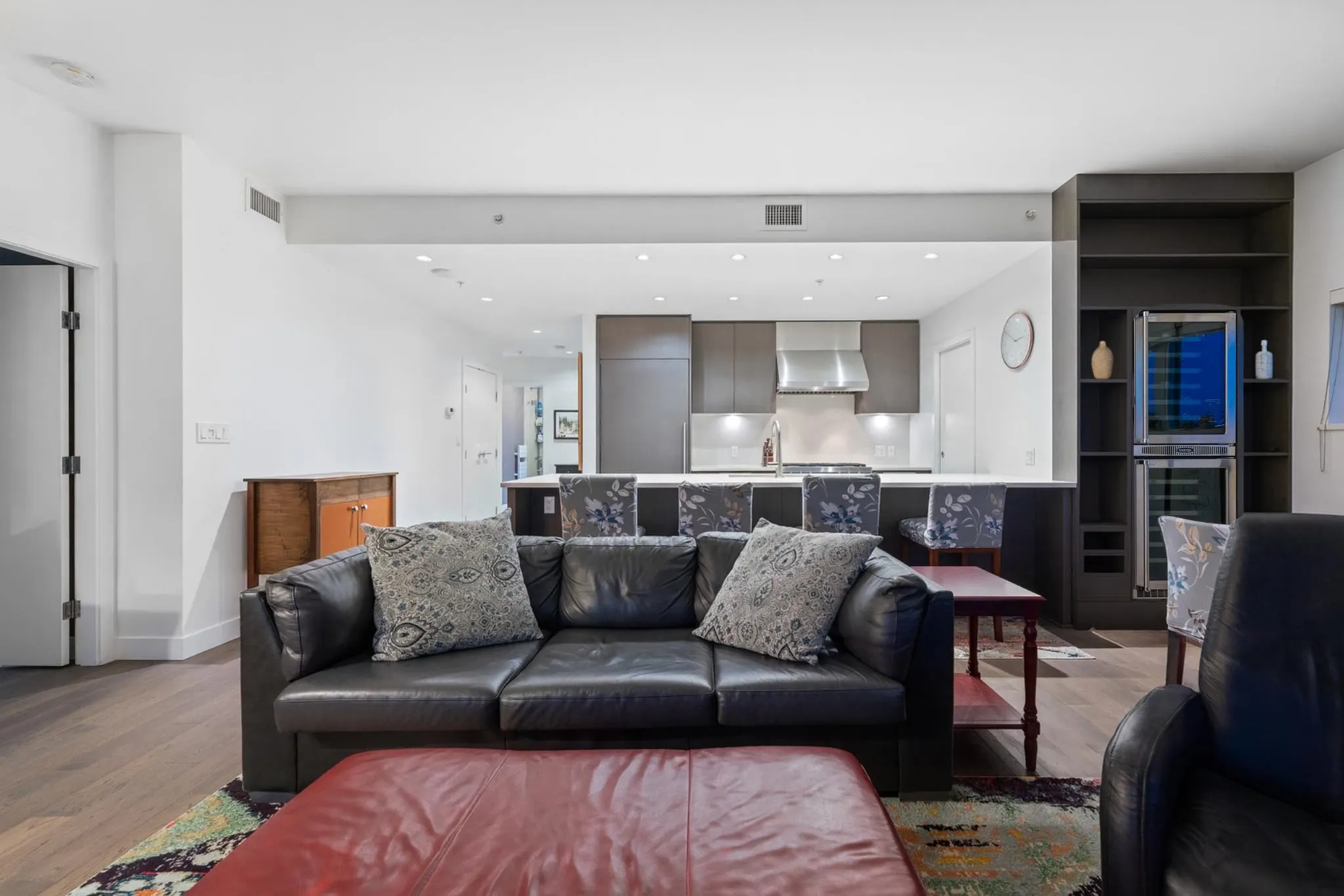 1606 288 W 1st Avenue