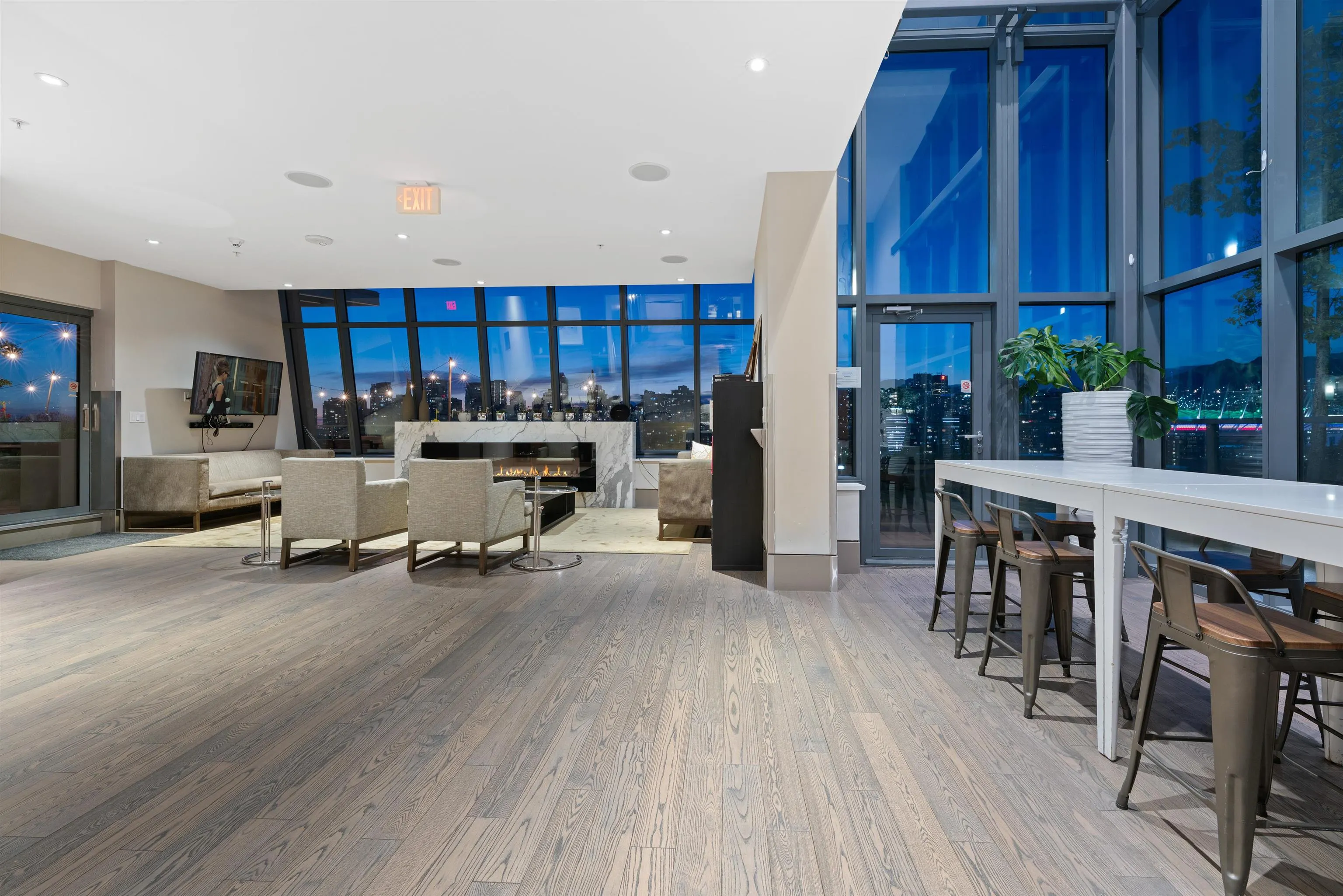 1606 288 W 1st Avenue