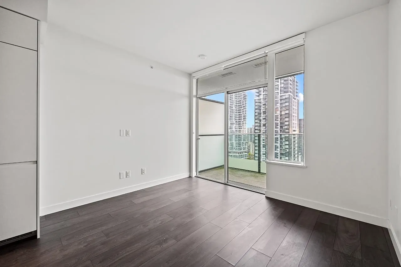 2703 6463 Silver Avenue