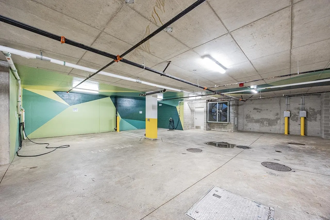 2703 6463 Silver Avenue