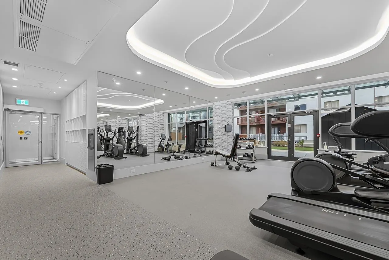 2703 6463 Silver Avenue