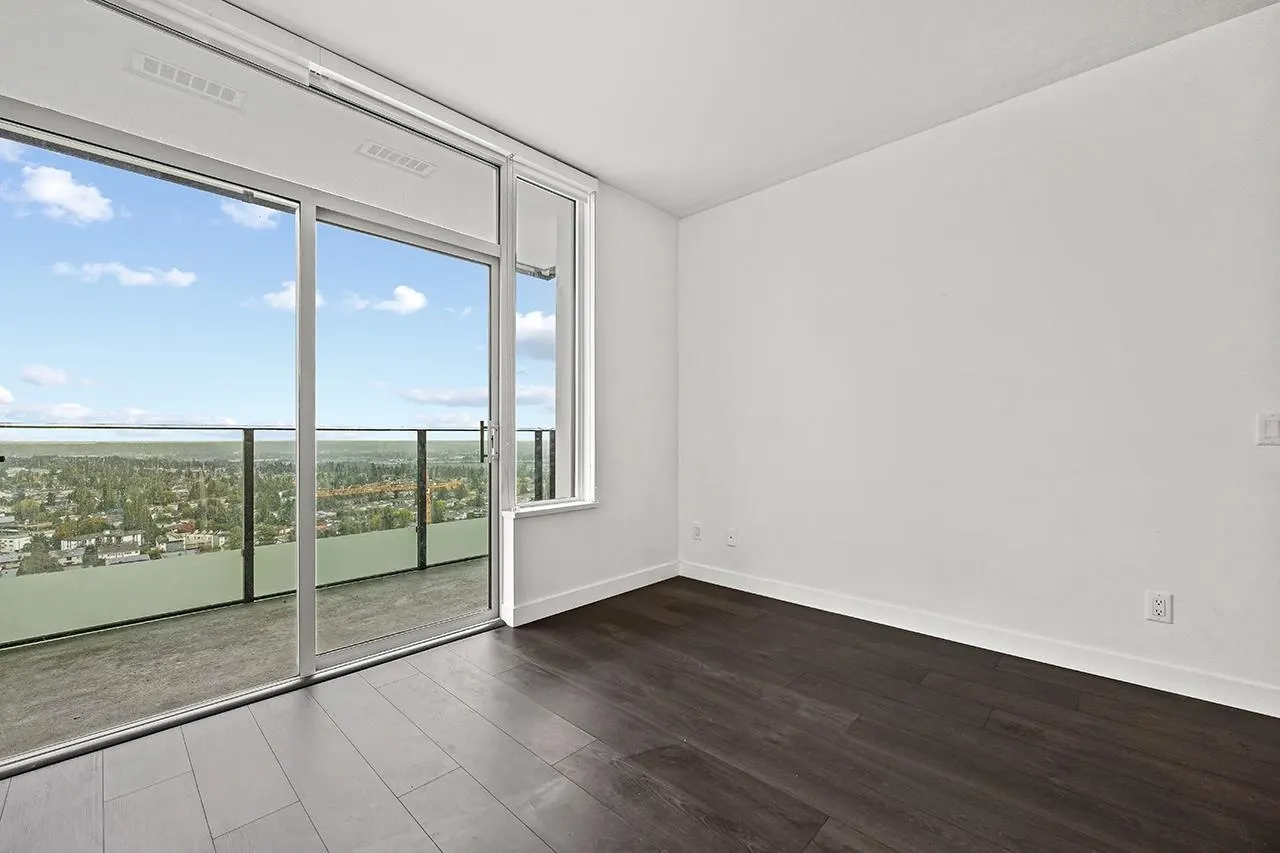 2703 6463 Silver Avenue