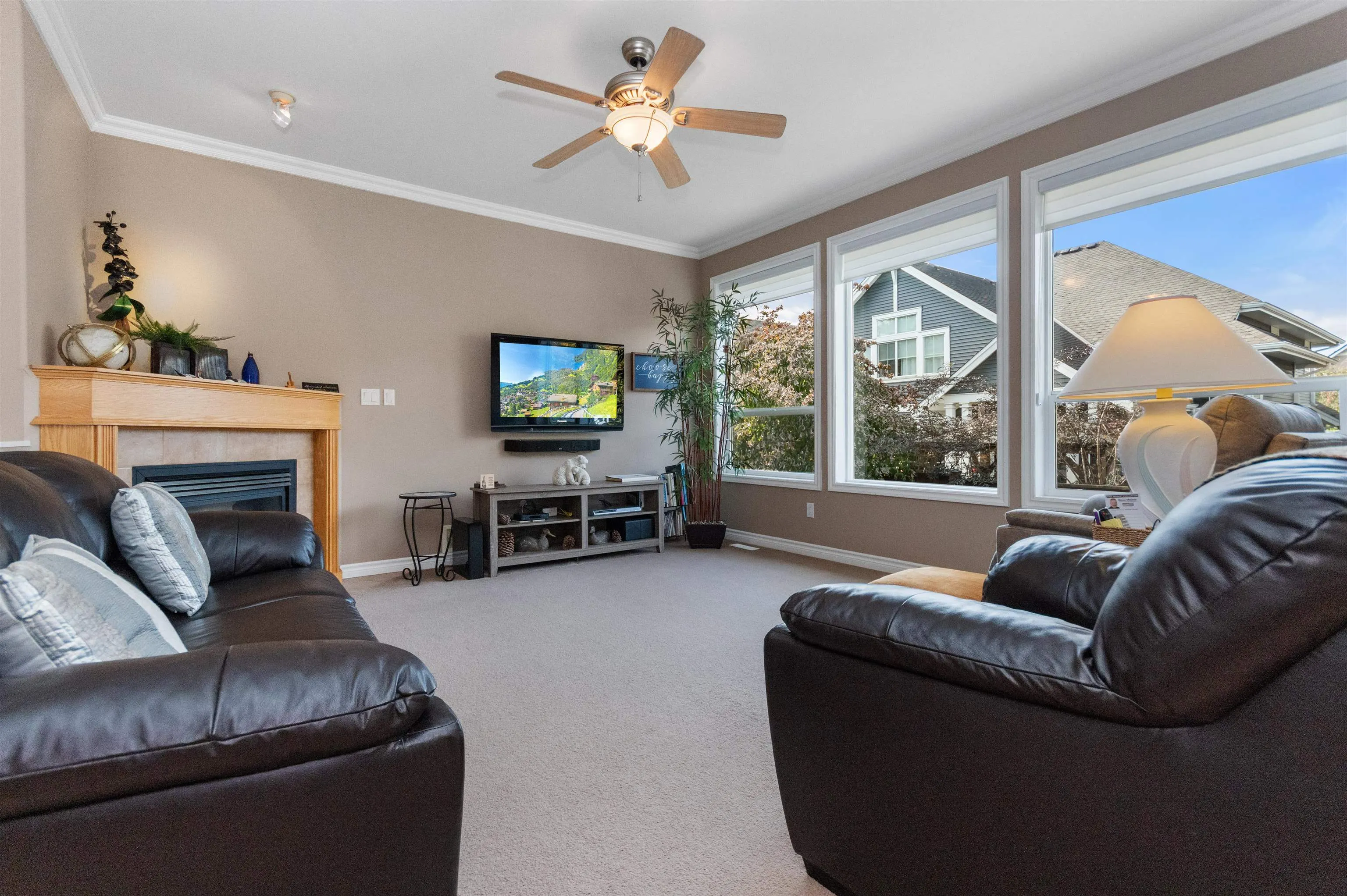 44683 Riverwood Crescent