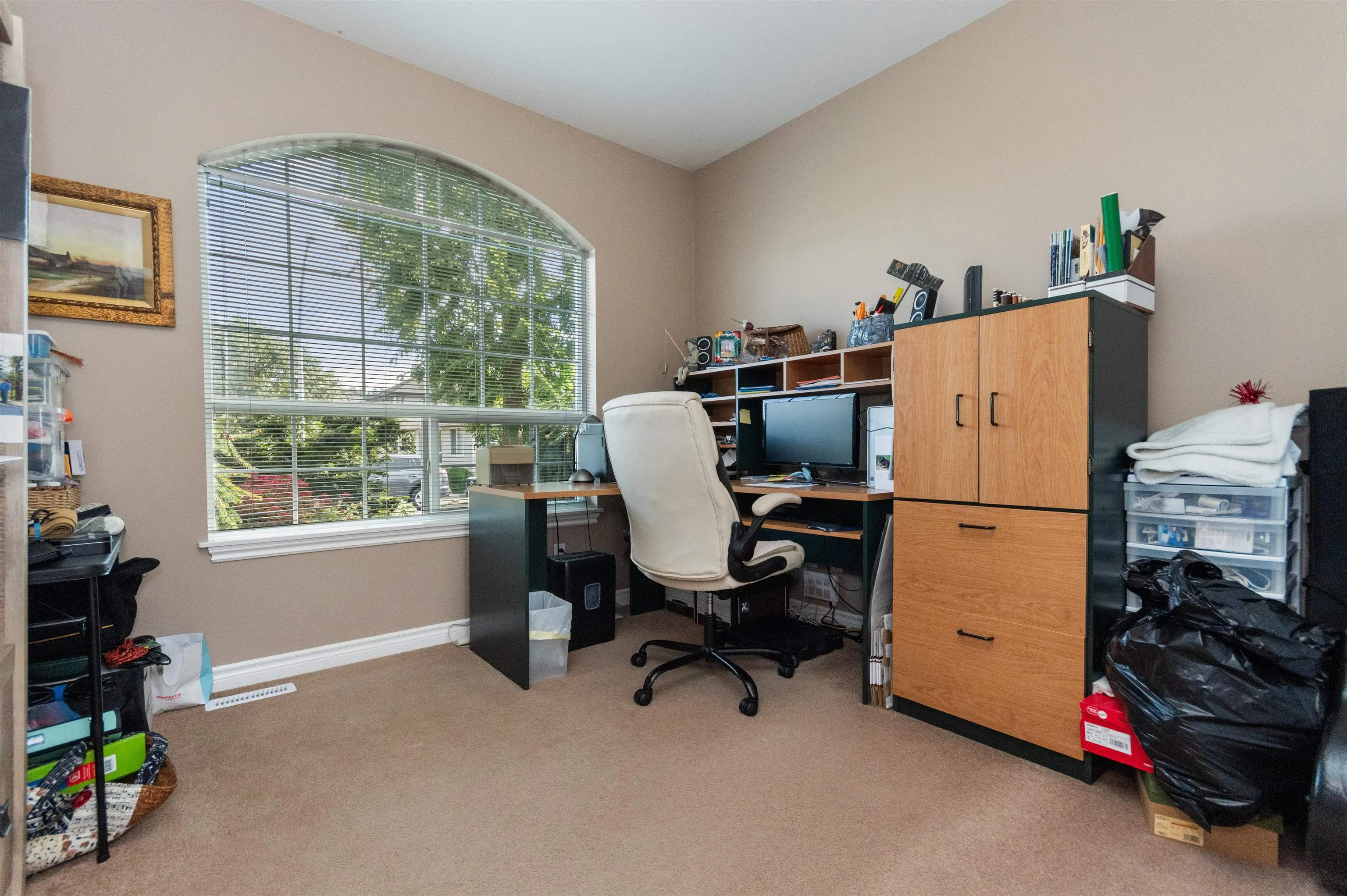 44683 Riverwood Crescent