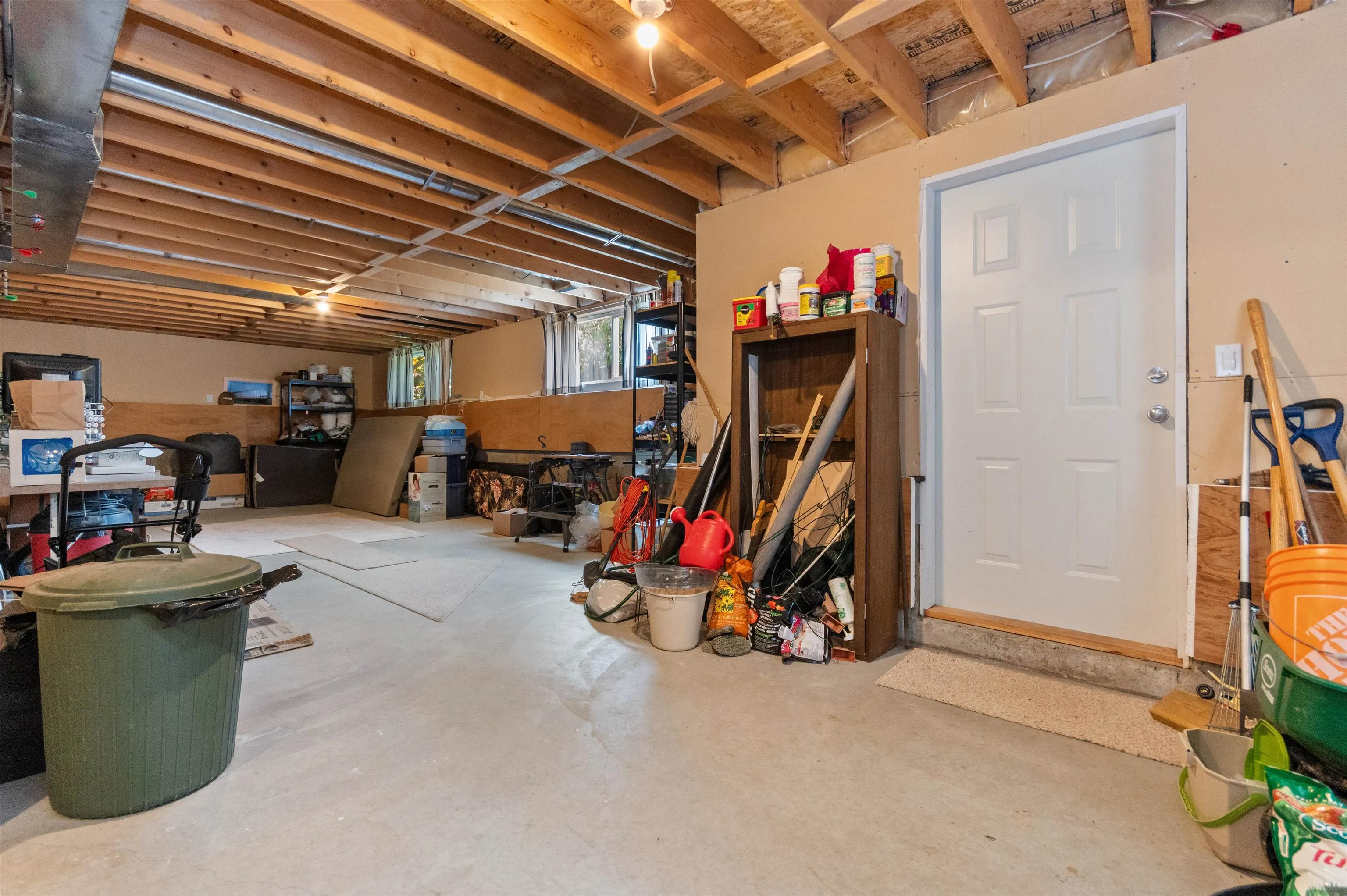 44683 Riverwood Crescent