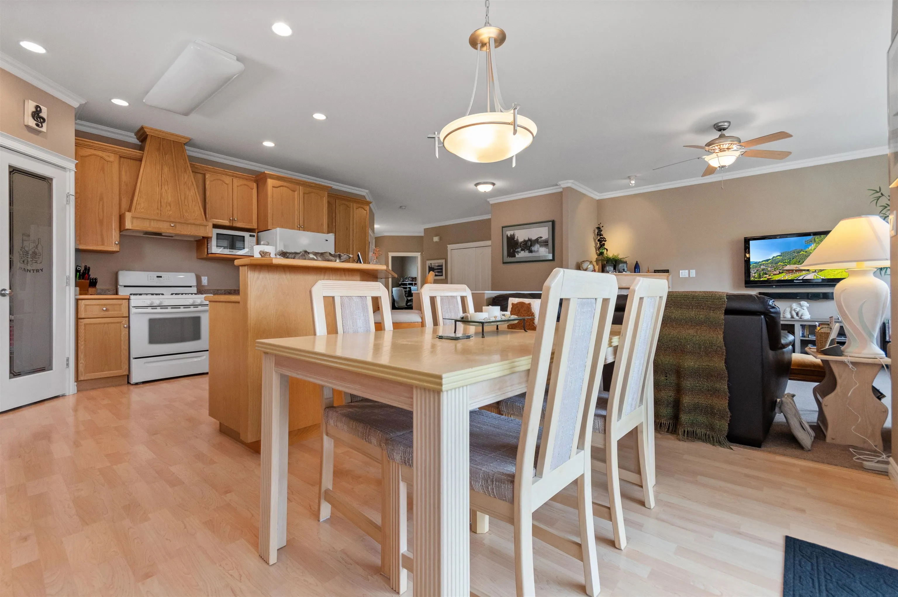 44683 Riverwood Crescent