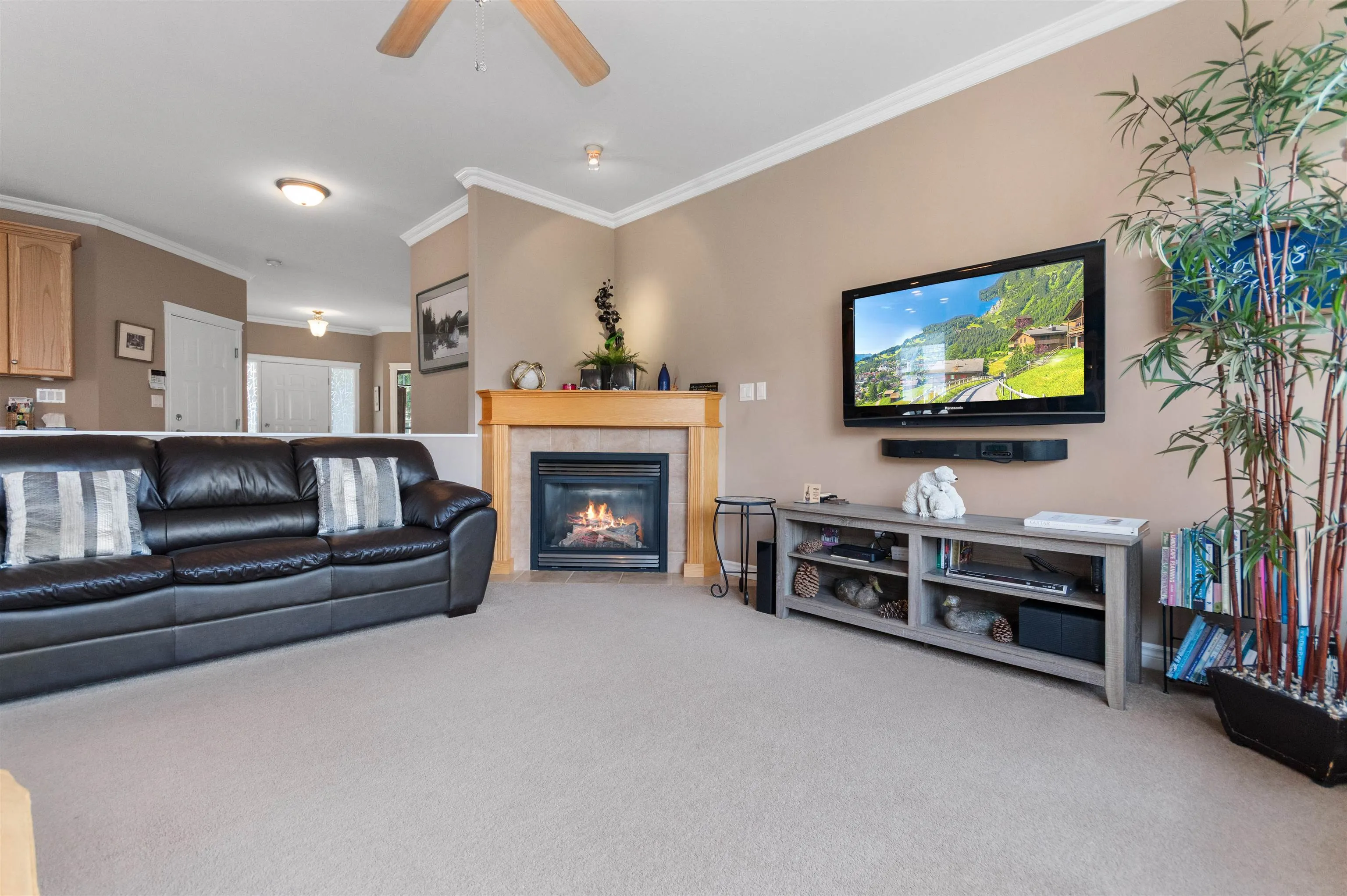 44683 Riverwood Crescent