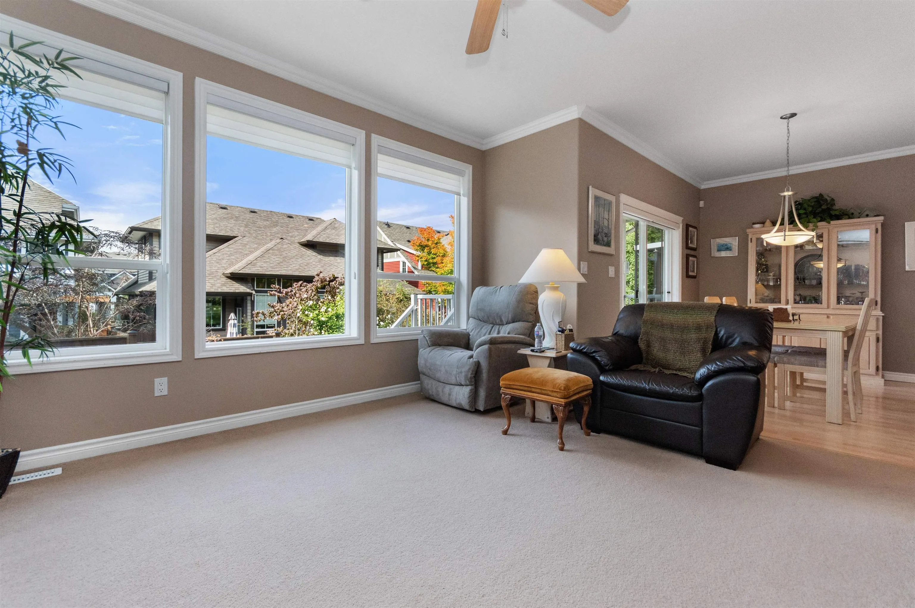 44683 Riverwood Crescent