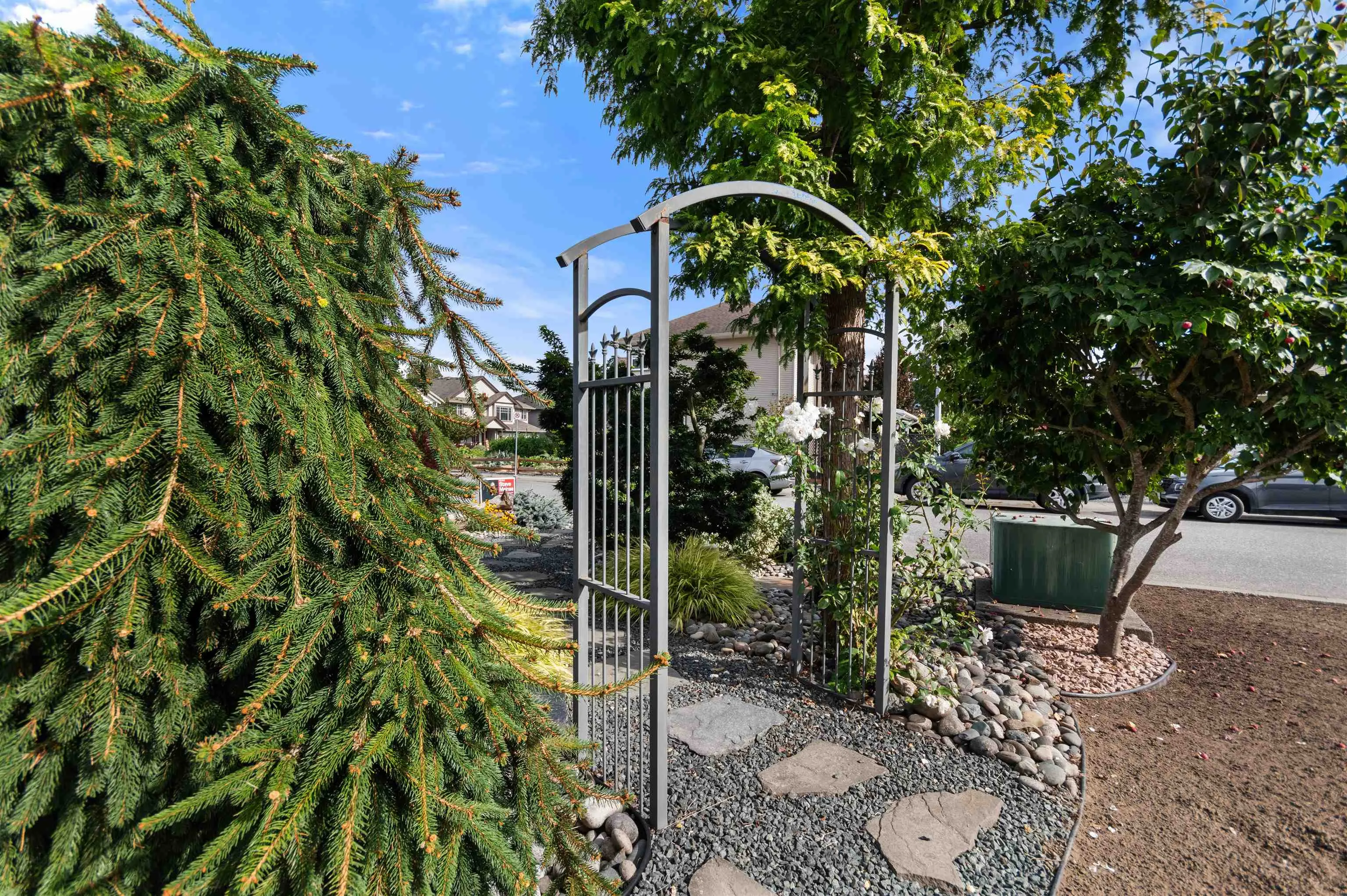 44683 Riverwood Crescent