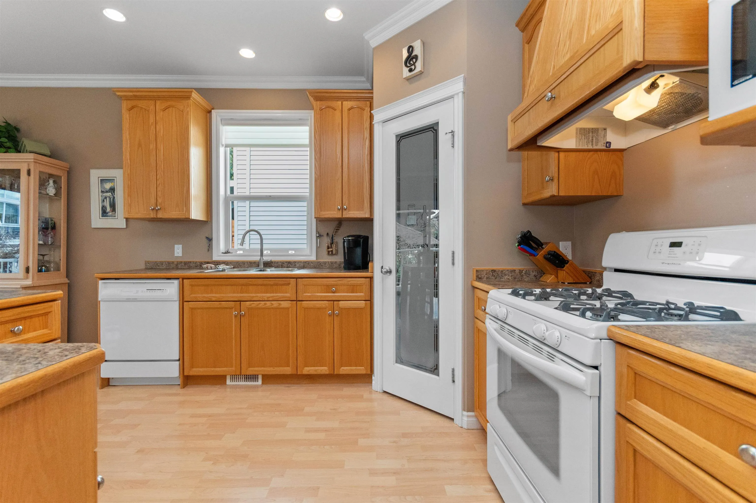 44683 Riverwood Crescent