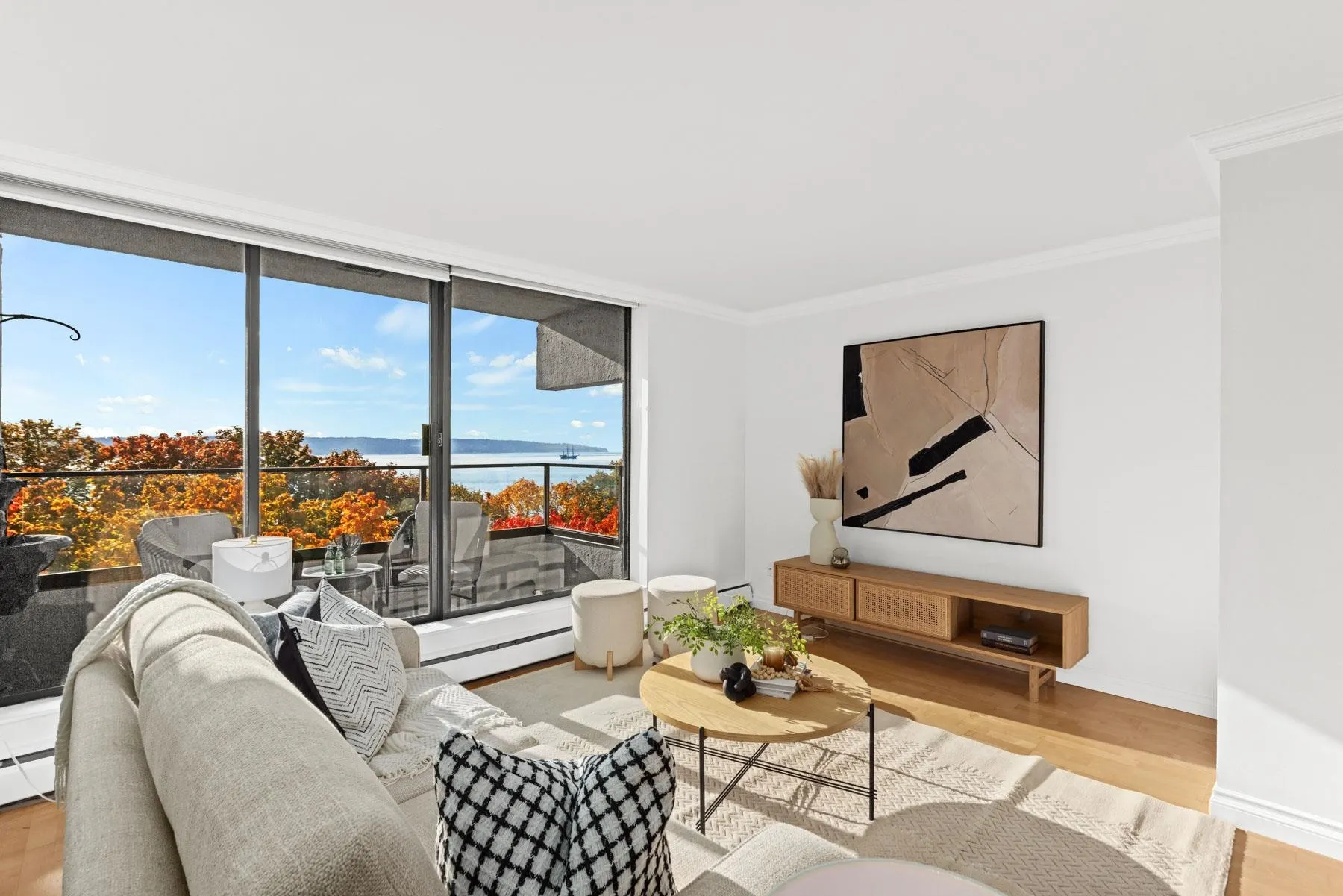 503 1995 Beach Avenue