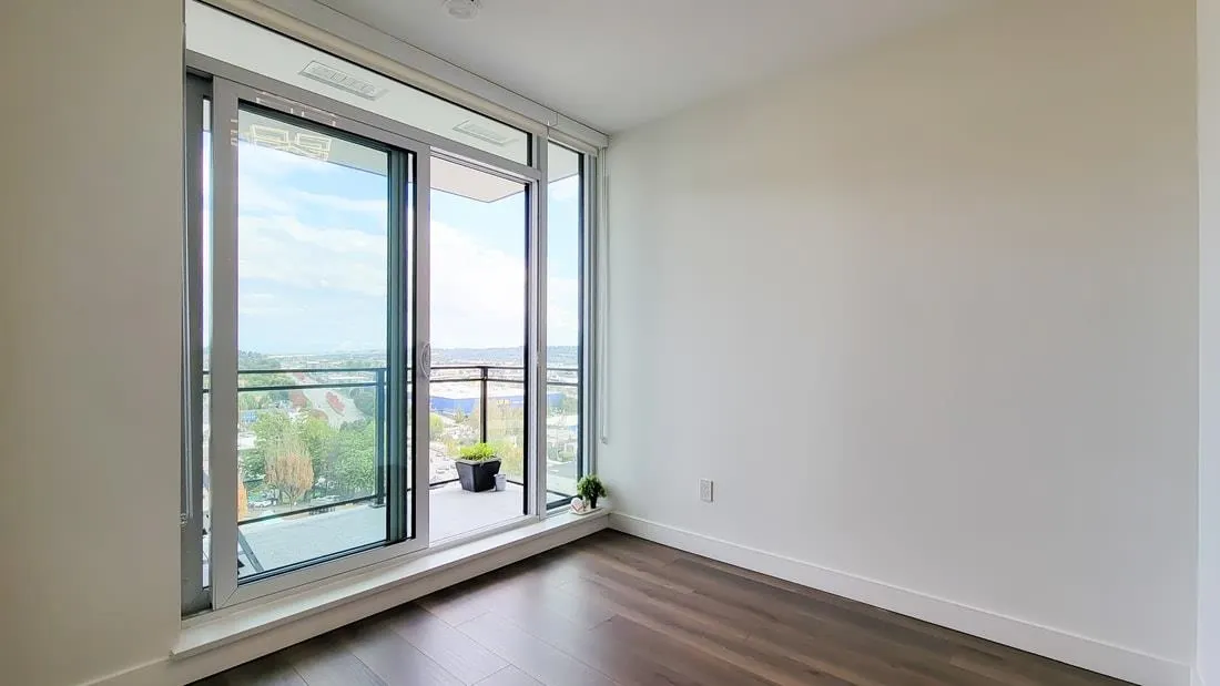 901 901 Lougheed Highway