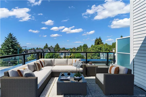 7478 Granville Street