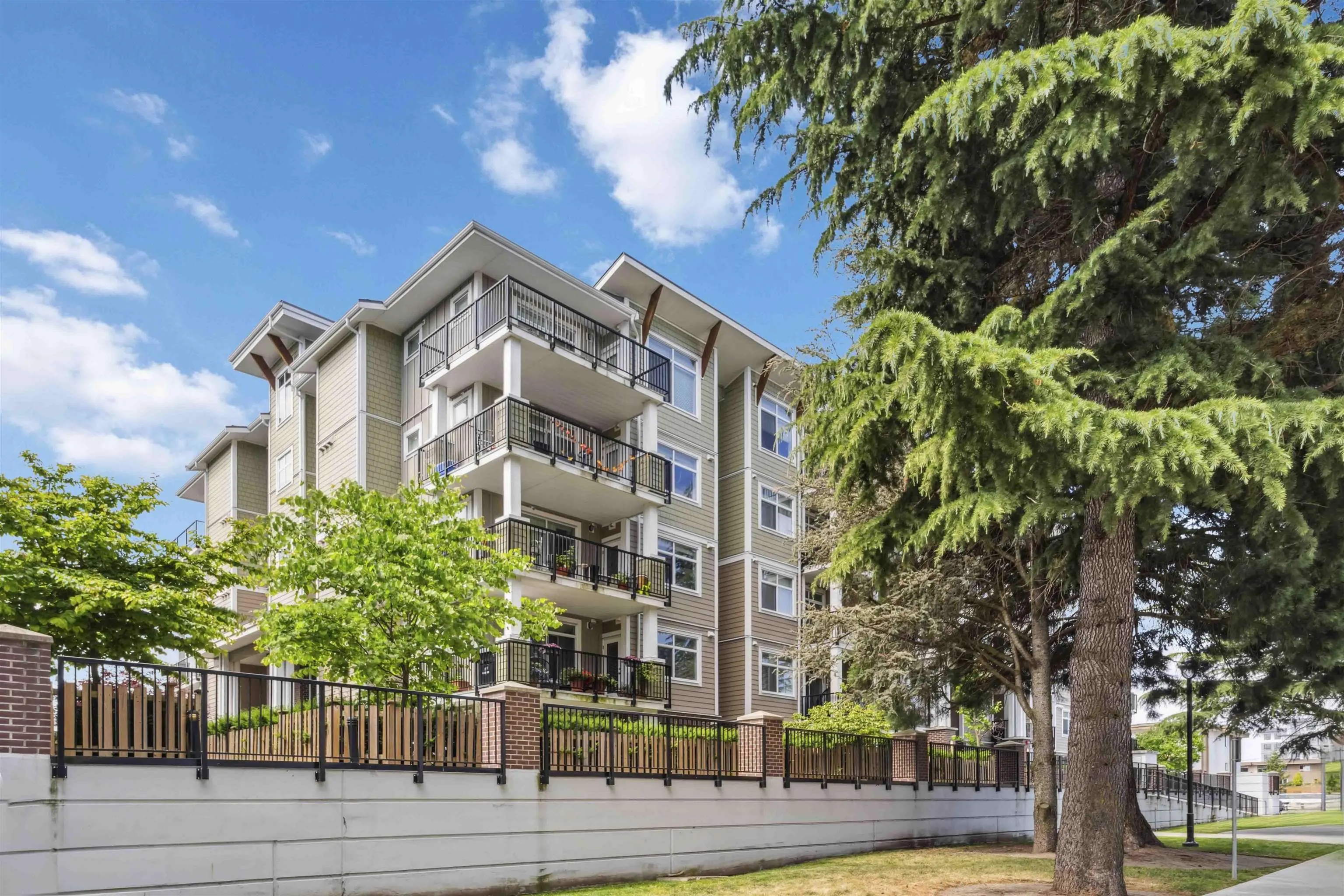 419 20686 Eastleigh Crescent