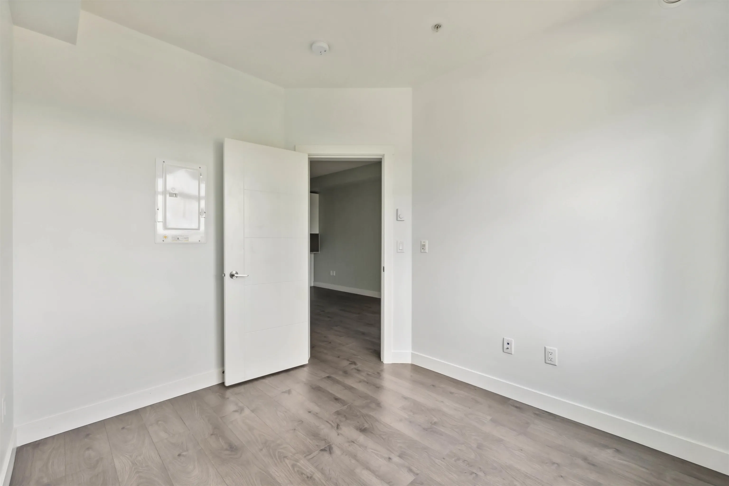 419 20686 Eastleigh Crescent