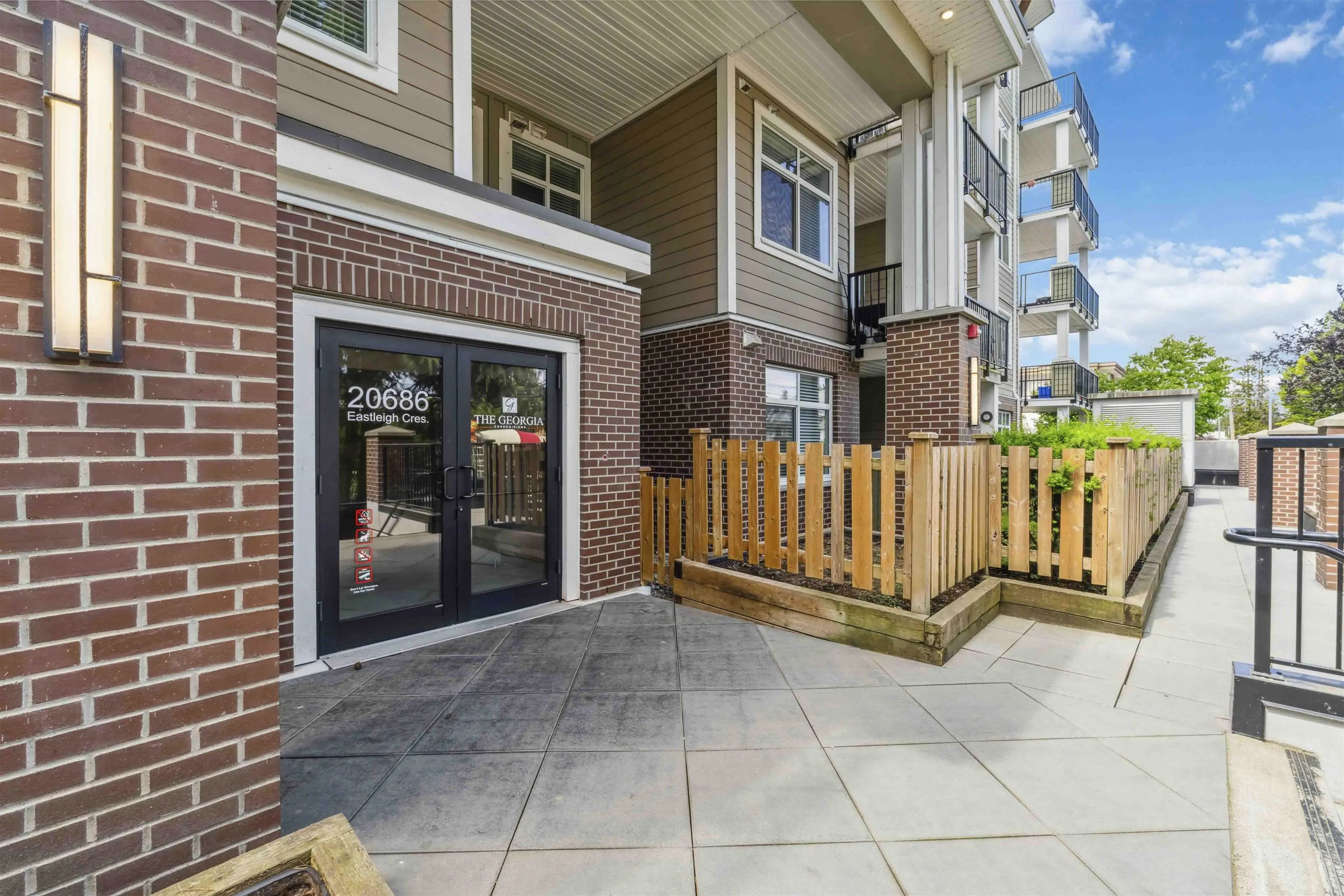 419 20686 Eastleigh Crescent
