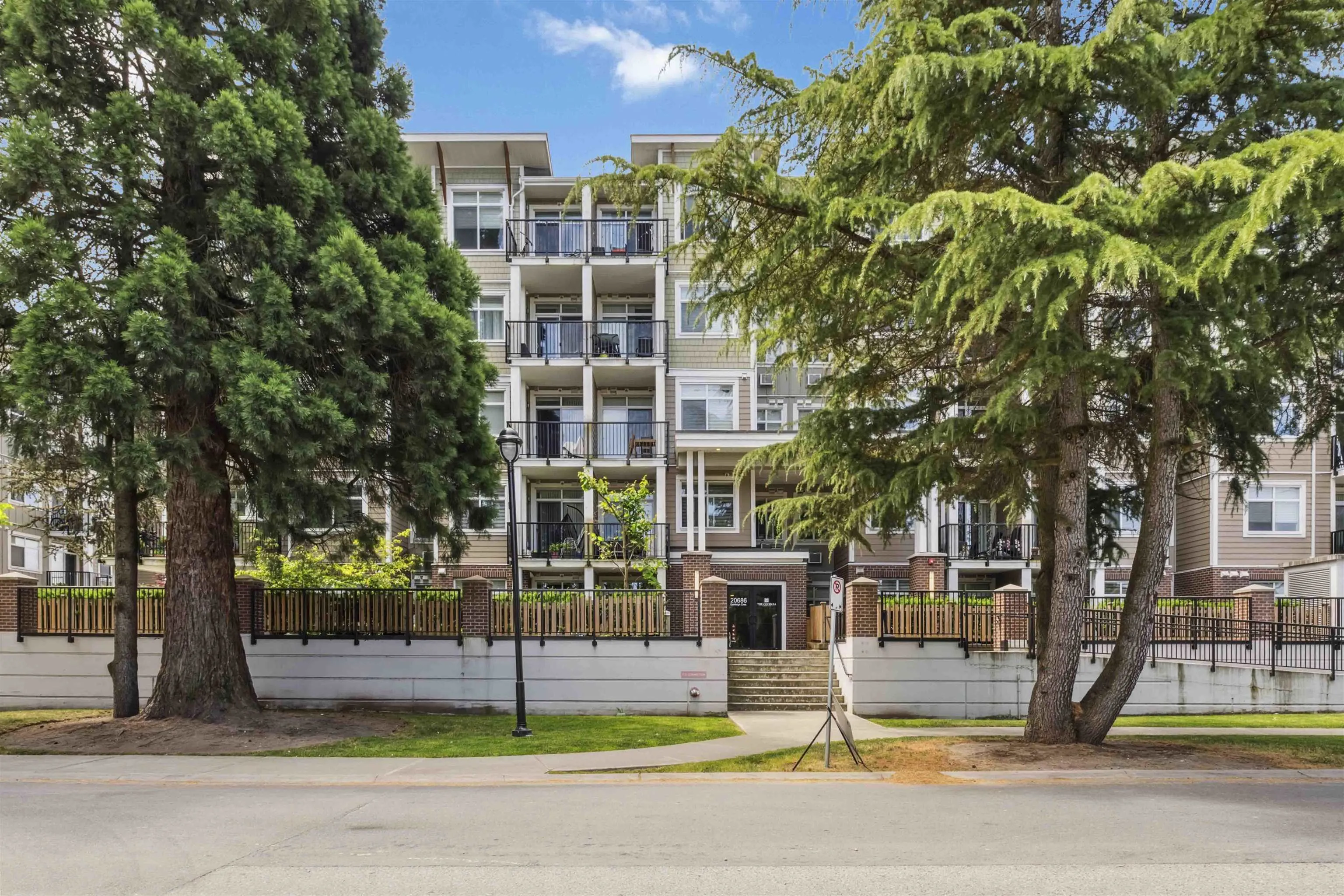 419 20686 Eastleigh Crescent