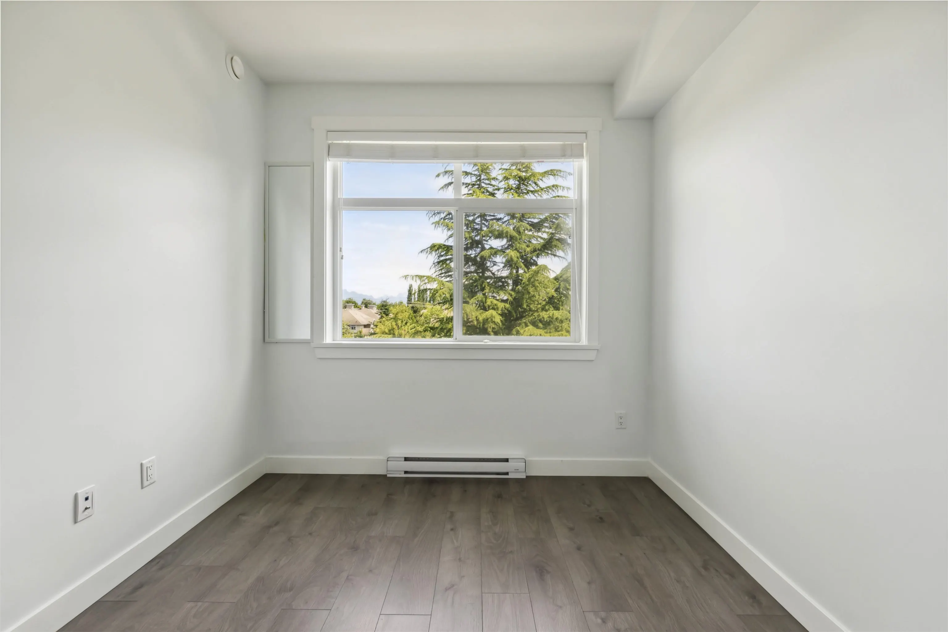 419 20686 Eastleigh Crescent