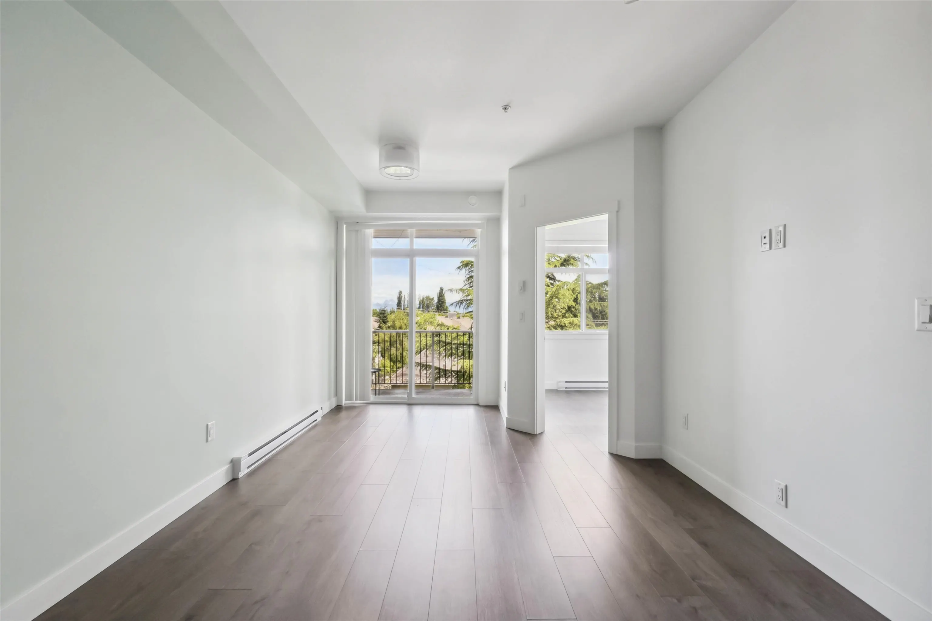 419 20686 Eastleigh Crescent