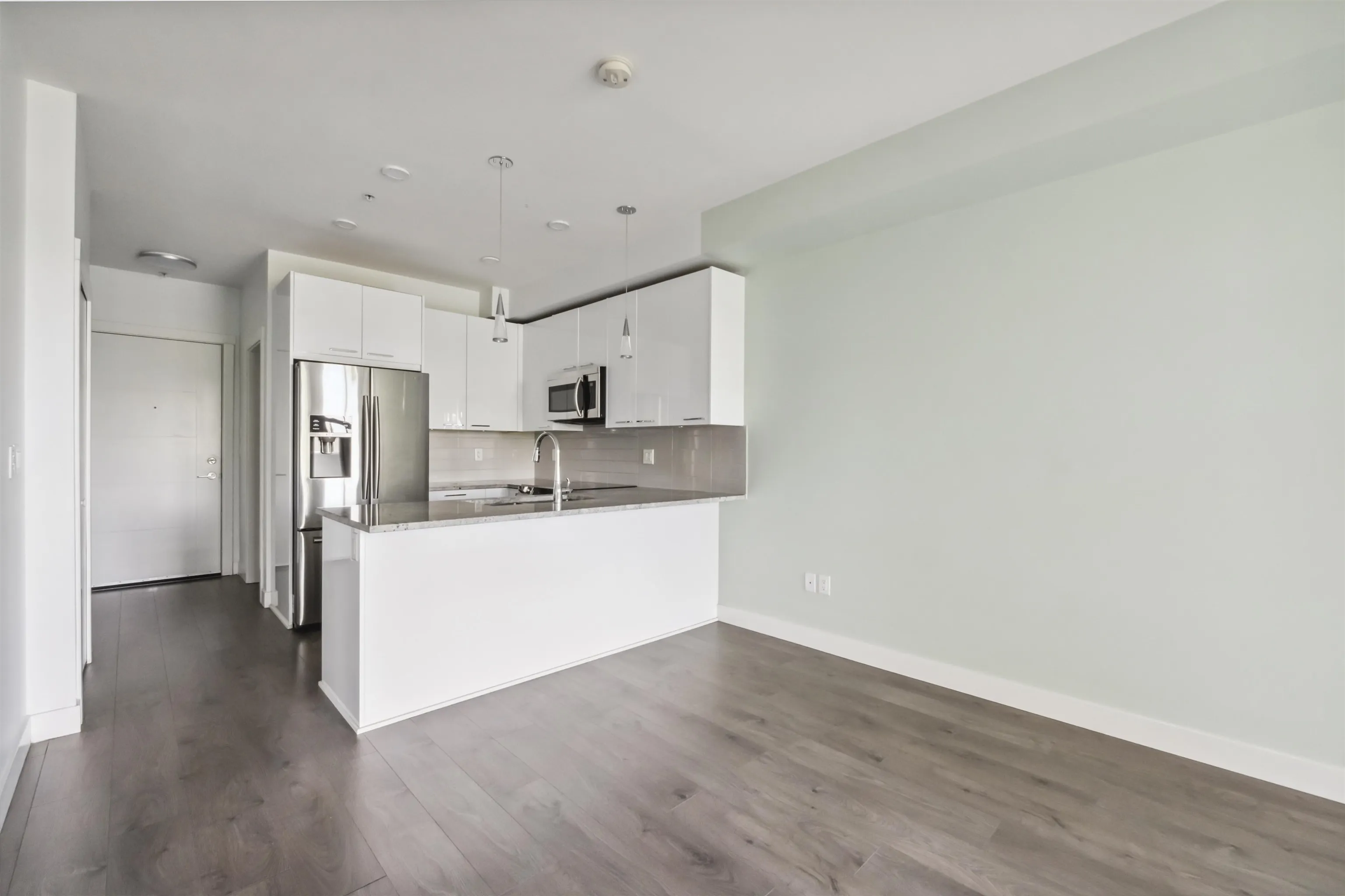 419 20686 Eastleigh Crescent