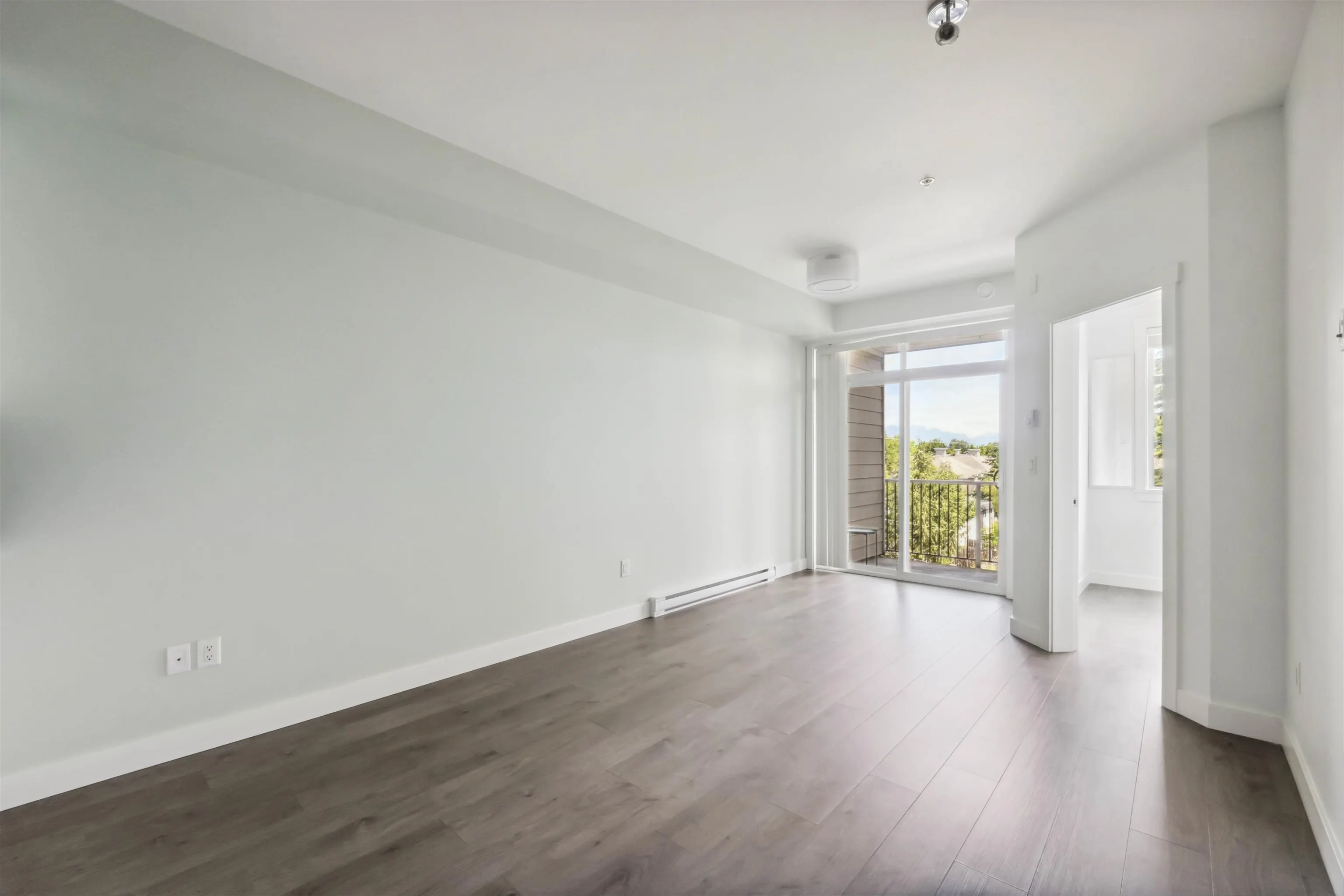 419 20686 Eastleigh Crescent