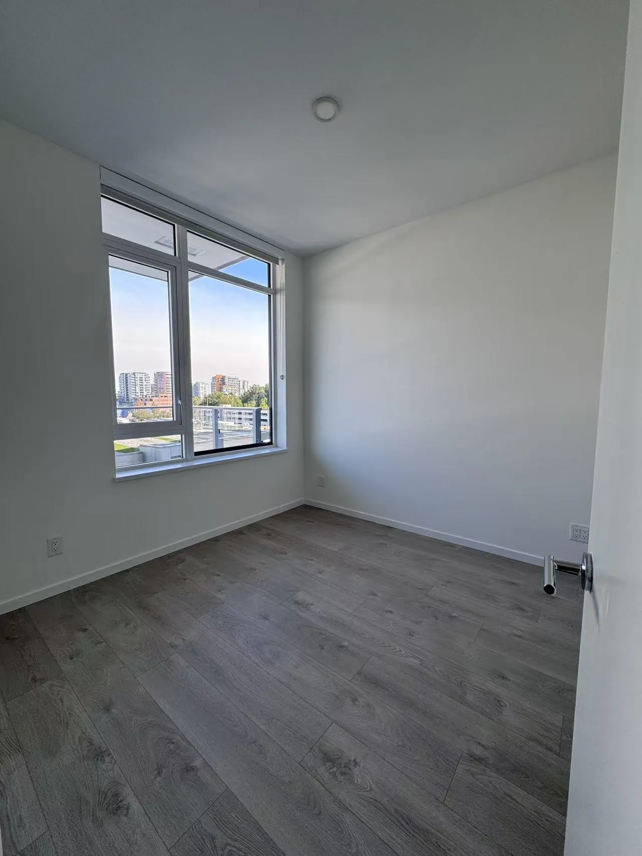 565 6600 Minoru Boulevard