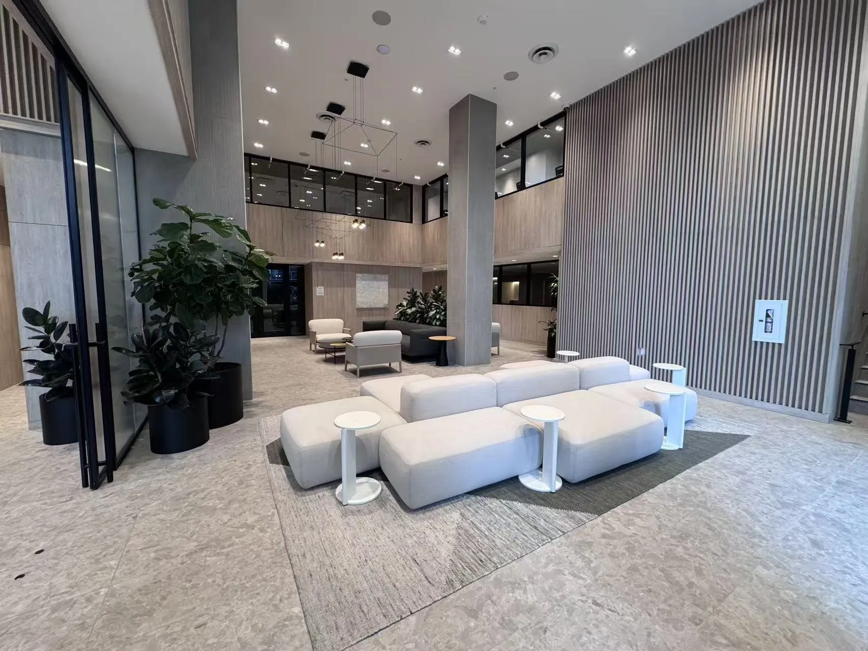 565 6600 Minoru Boulevard