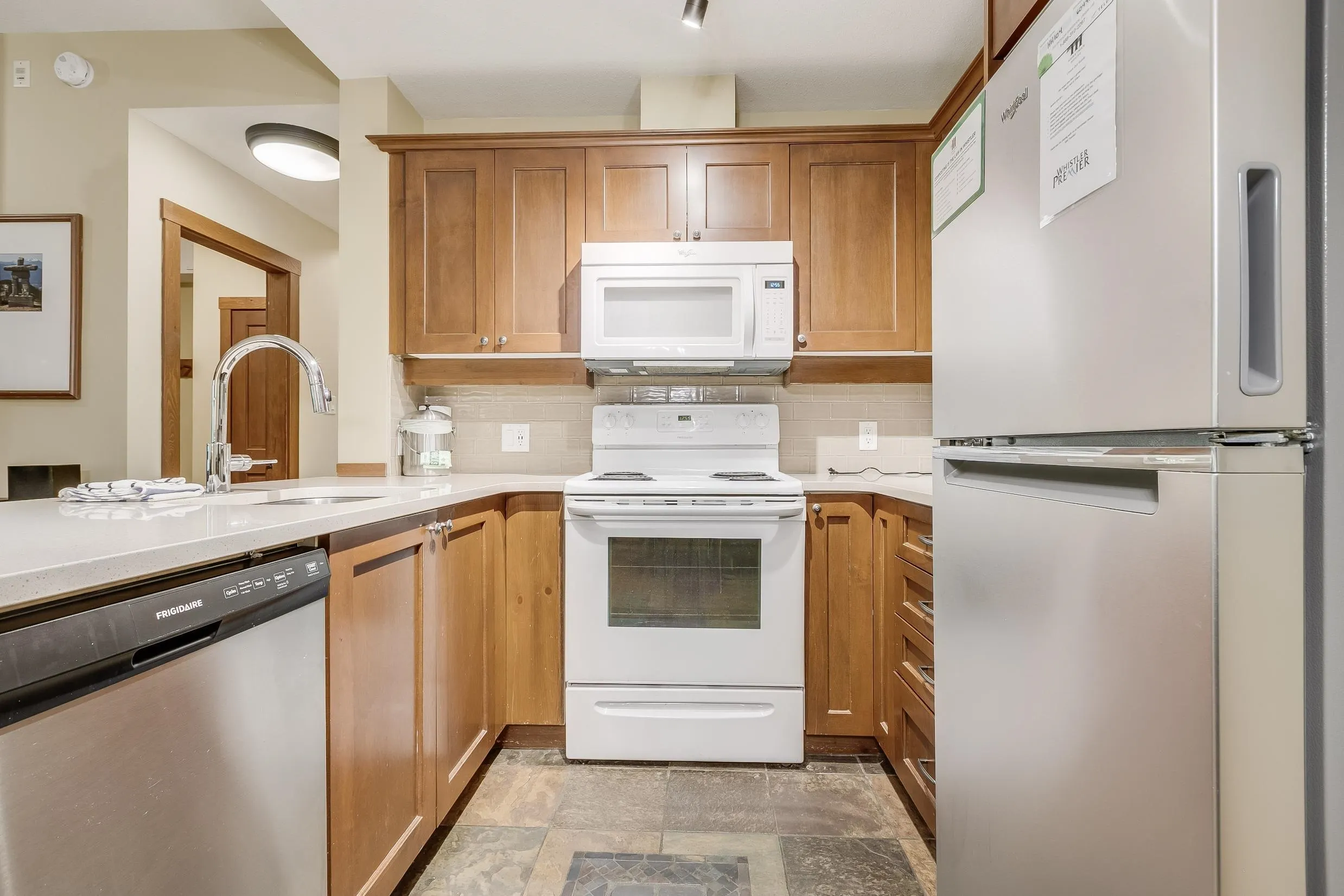 104G 4653 Blackcomb Way