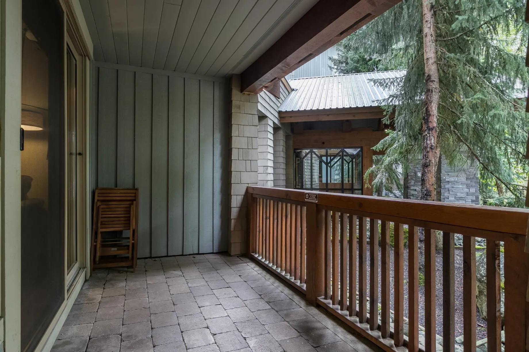 104G 4653 Blackcomb Way