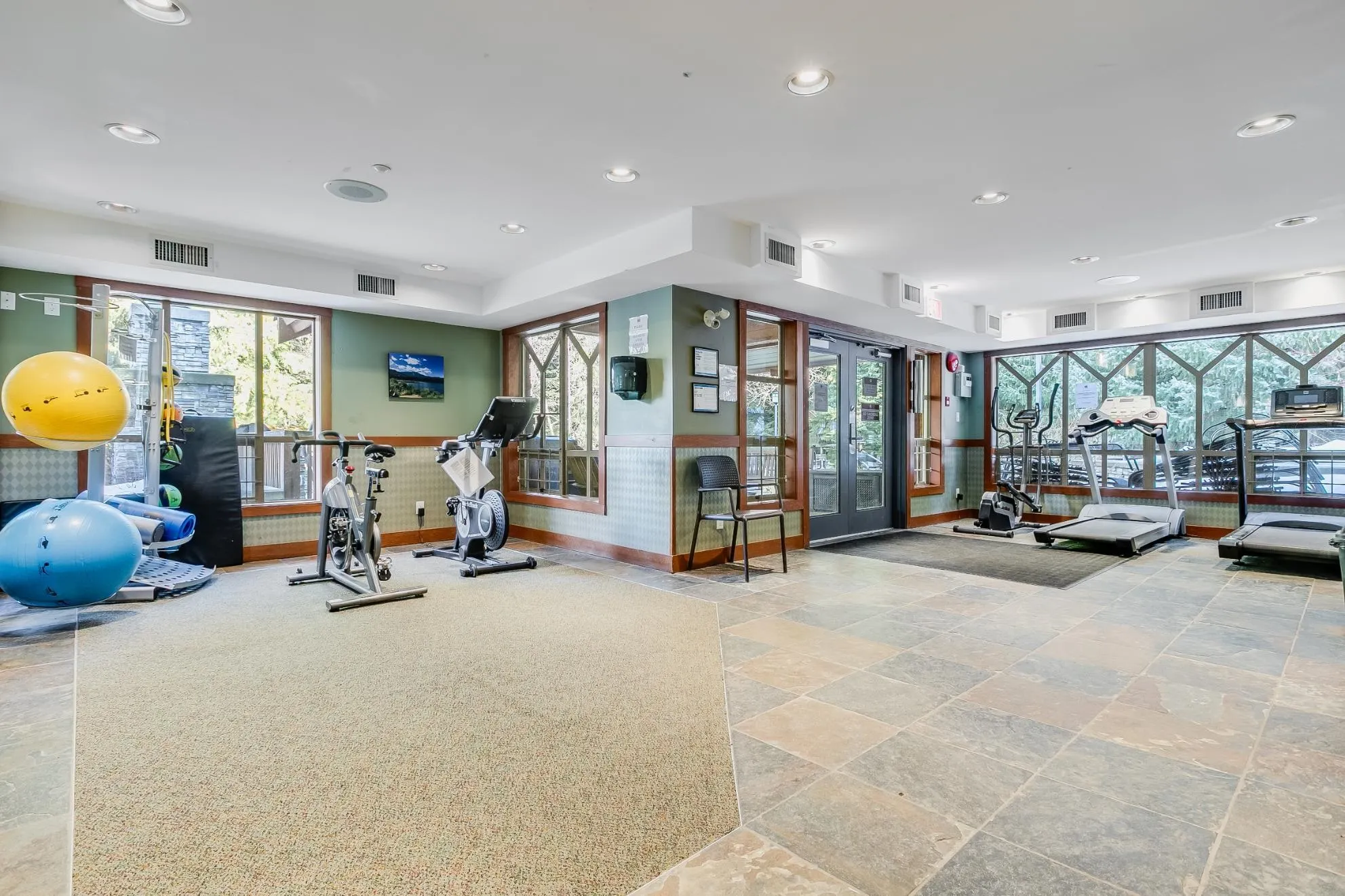 104G 4653 Blackcomb Way
