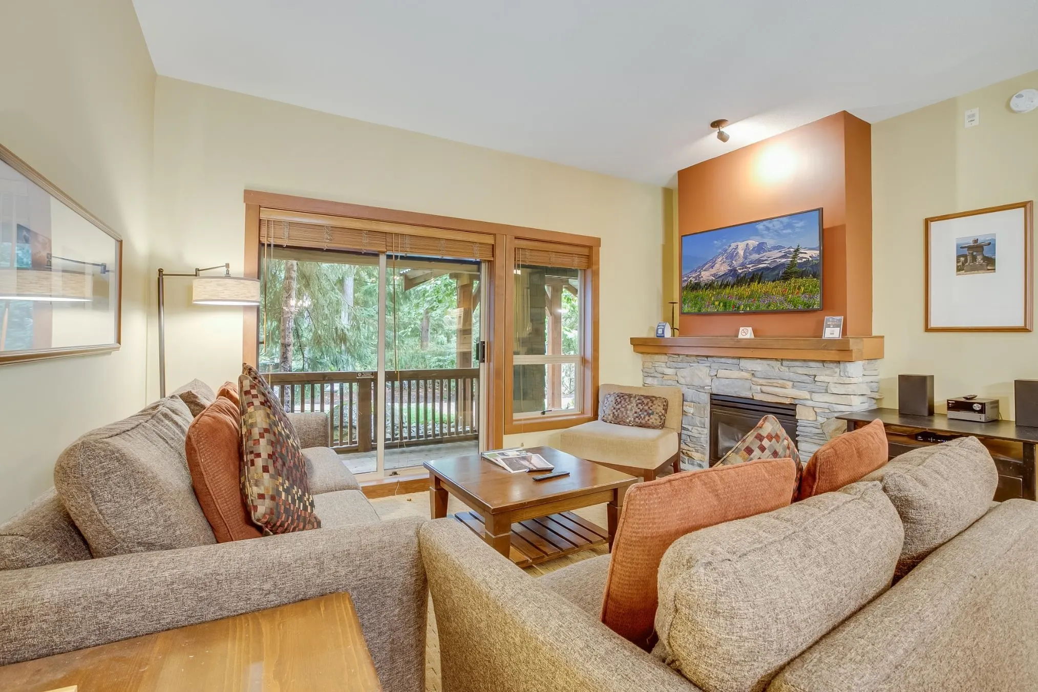 104G 4653 Blackcomb Way