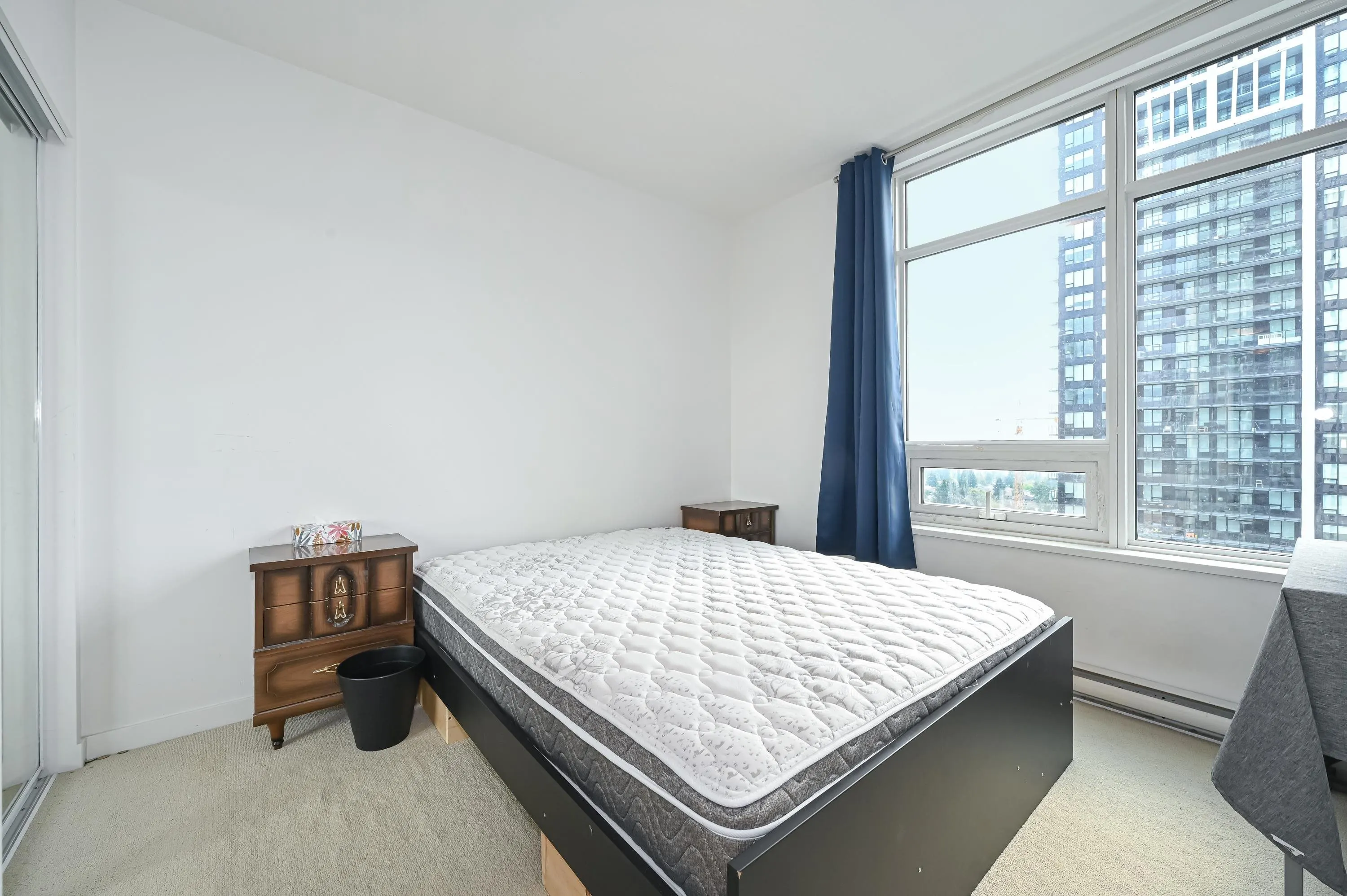 1507 6461 Telford Avenue