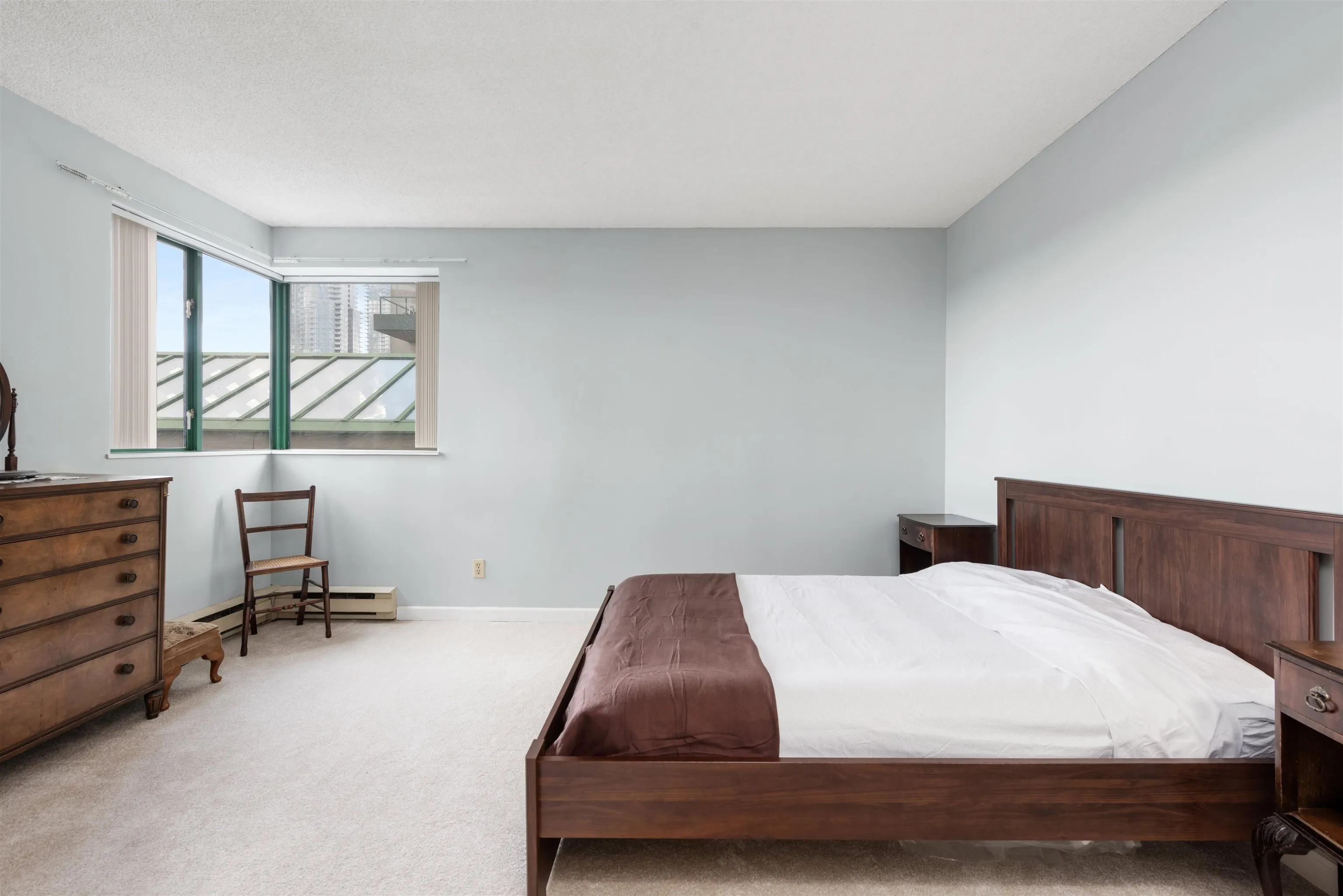 202 410 Carnarvon Street